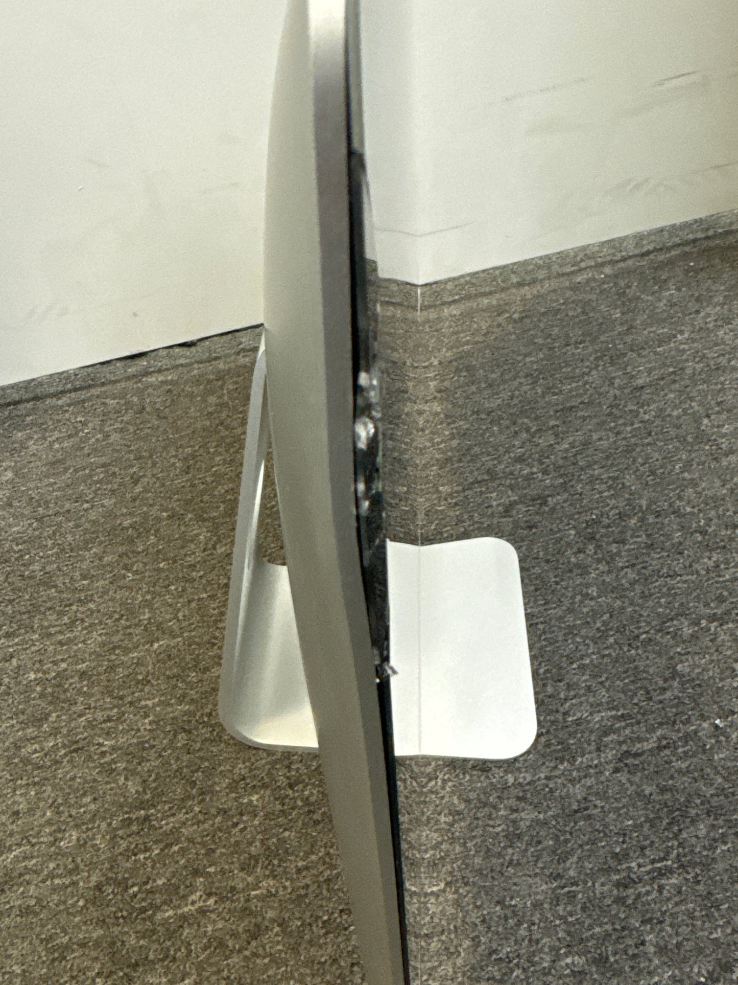 2020 Apple iMac 27" Retina 5K A2115 Core i7 3.8GHz 16GB RAM 1TB SSD - Cracked Screen