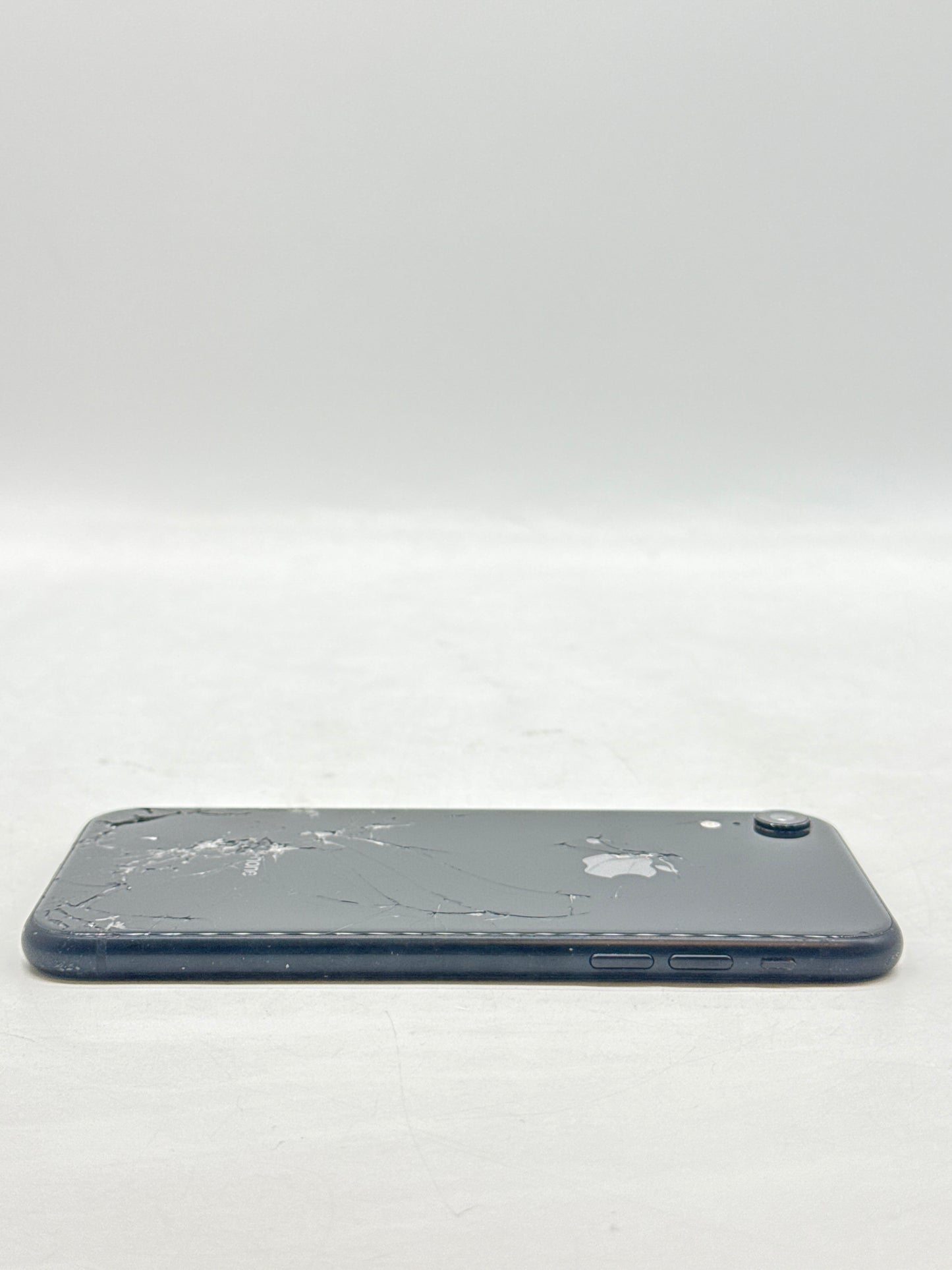 TracFone Apple iPhone XR A1984 64GB Black - Back Cracked