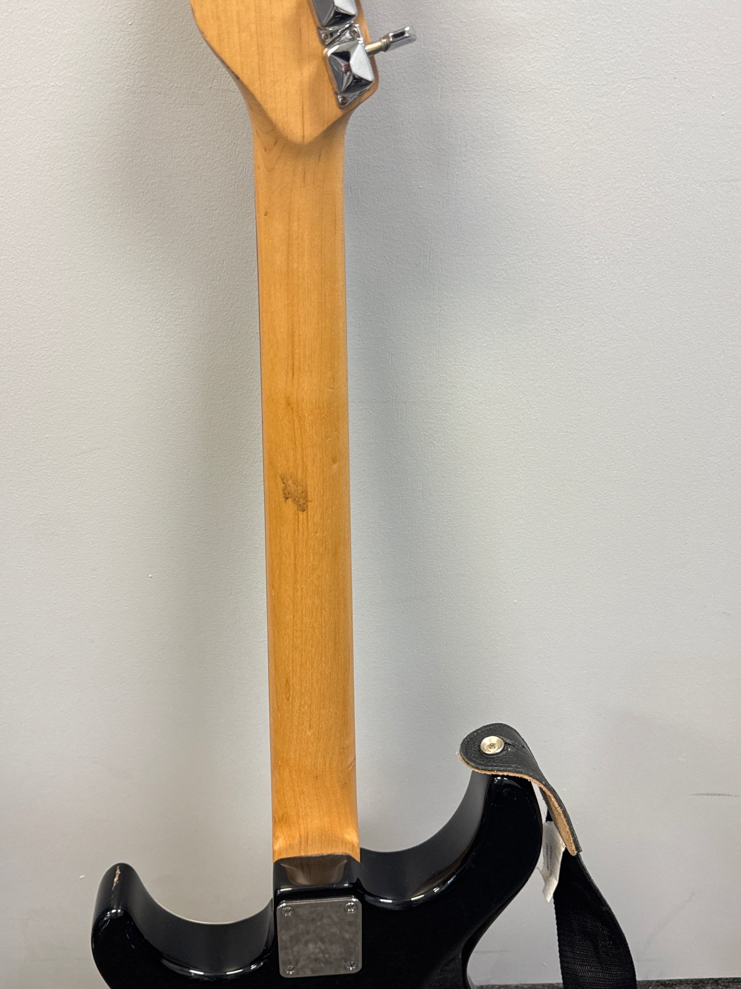 Yamaha EG 112 Electric Guitar Right-Handed - Read!