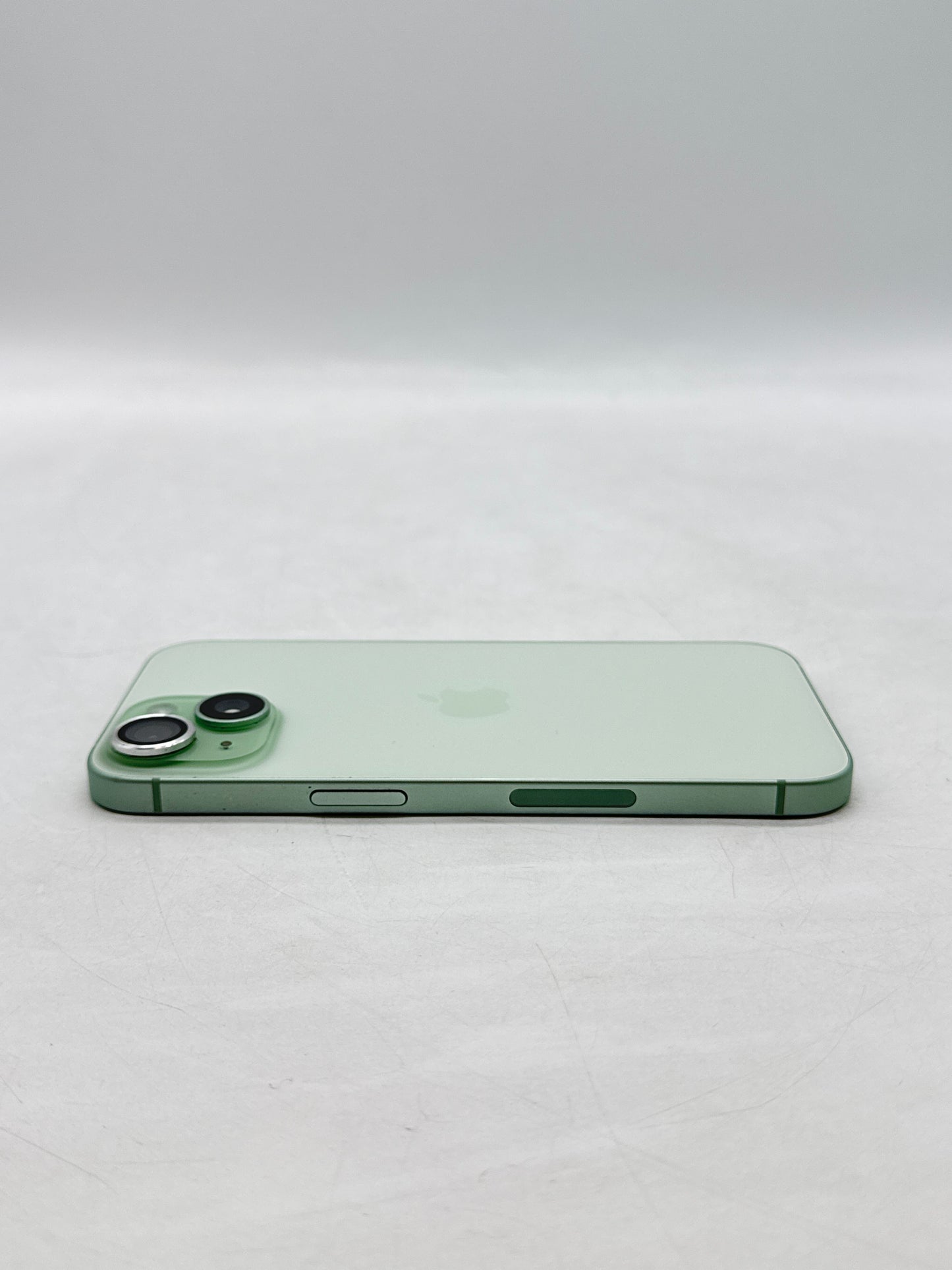 Verizon Apple iPhone 15 A2846 128GB Green 96% Battery Health