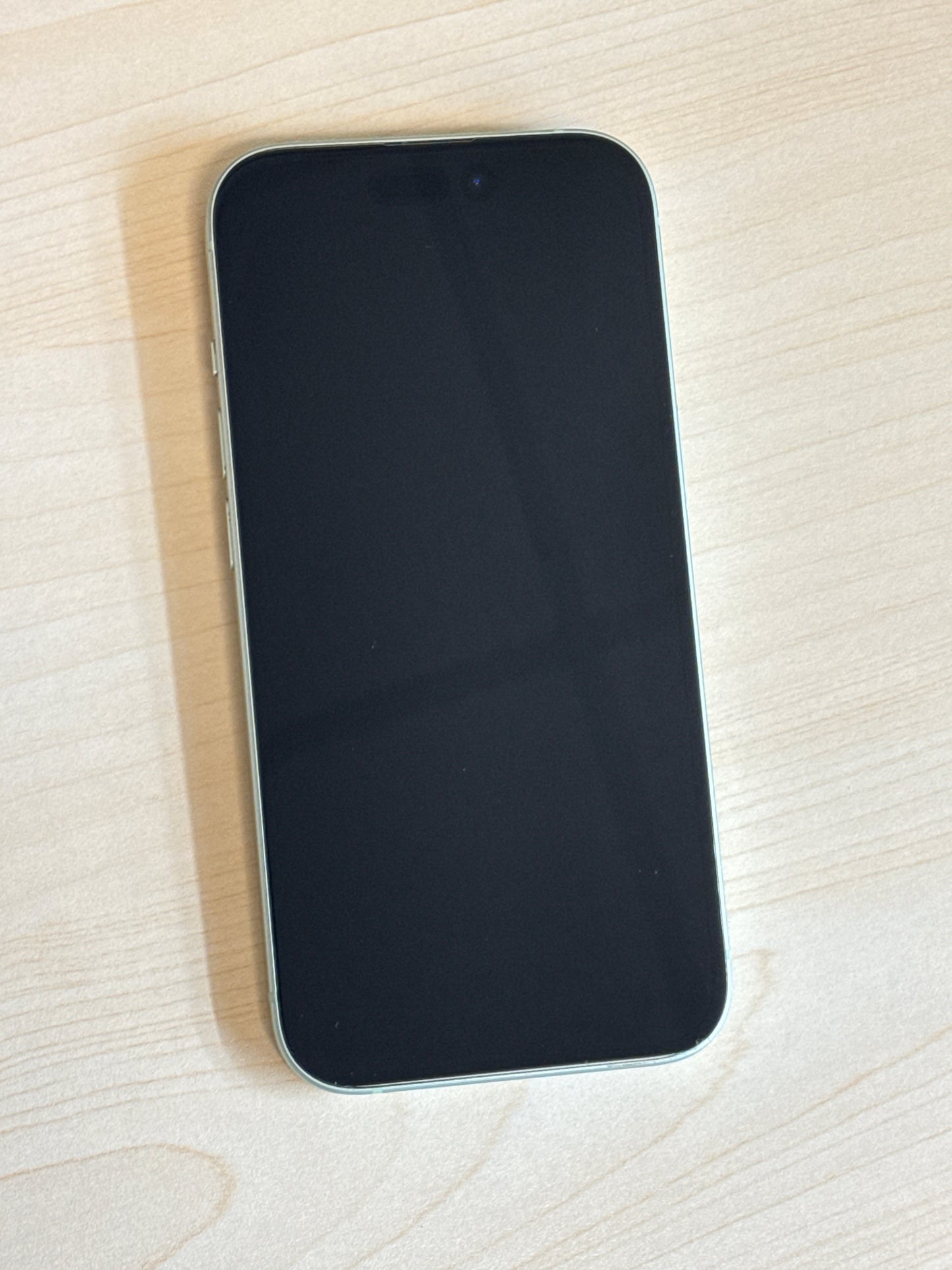 Verizon Apple iPhone 15 A2846 128GB Green 96% Battery Health
