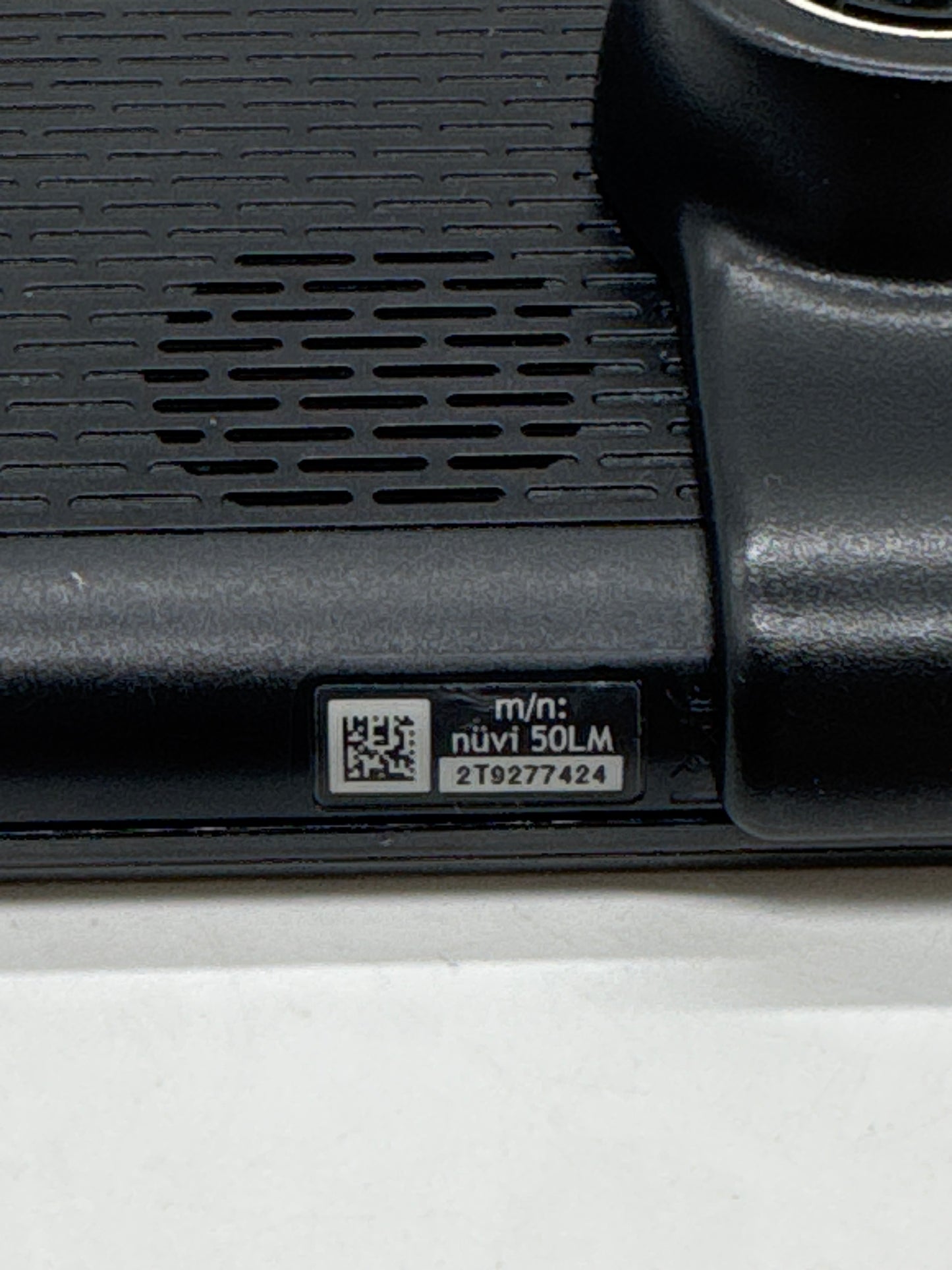 Garmin NUVI 50LM GPS Bundle Charger Mount.