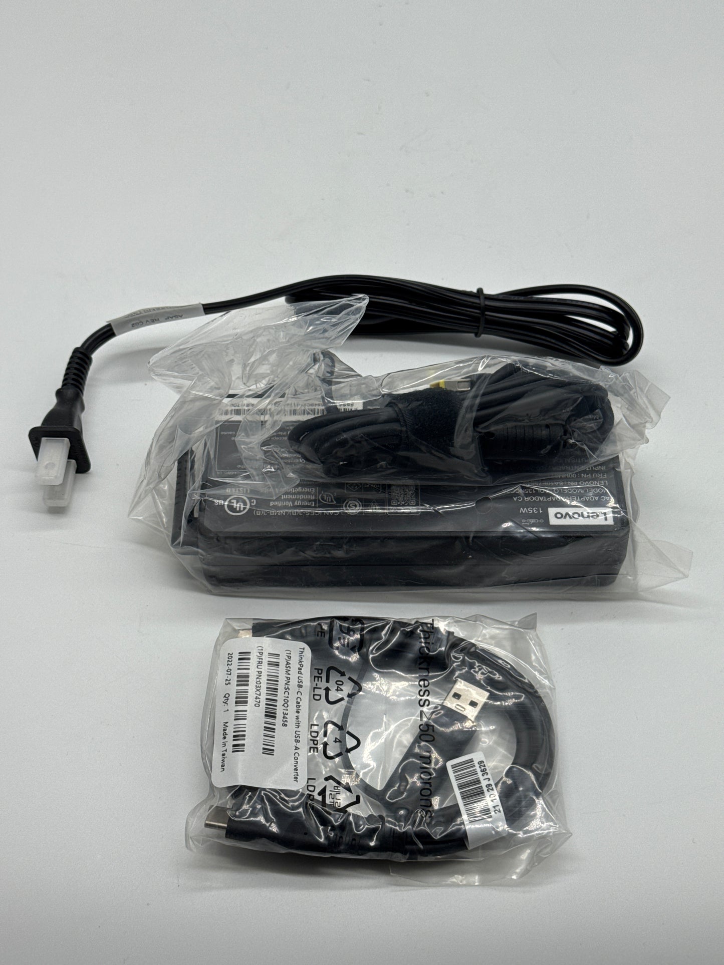 Lenovo ThinkPad Hybrid USB-C with USB-A Dock US 40AF0135US - New in Open Box