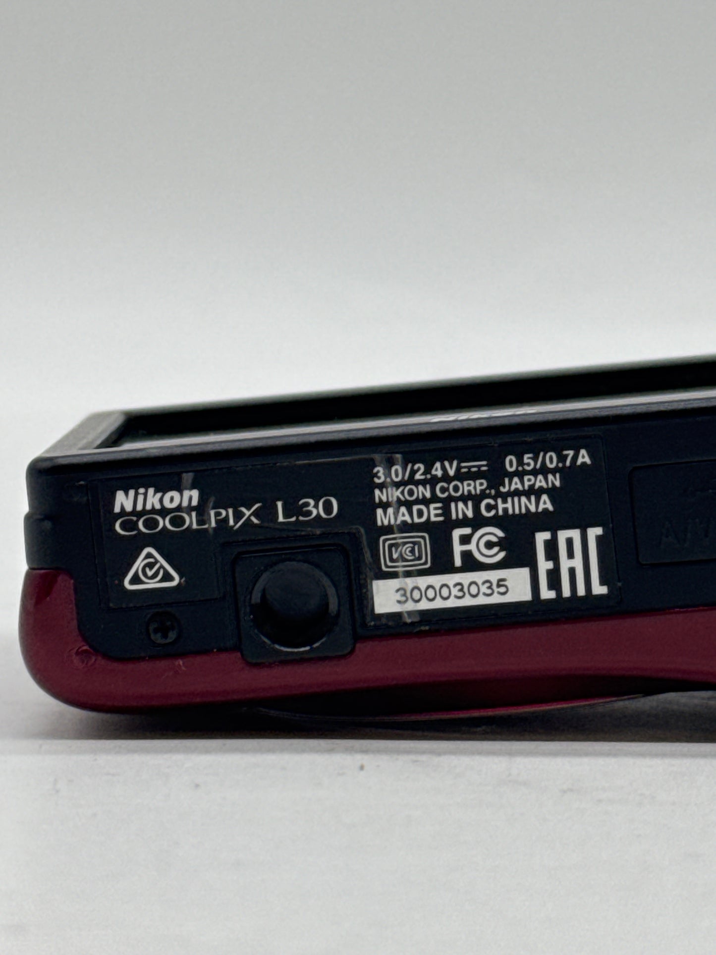 Nikon COOLPIX L30 5X Zoom 20.1MP Red Digital Camera