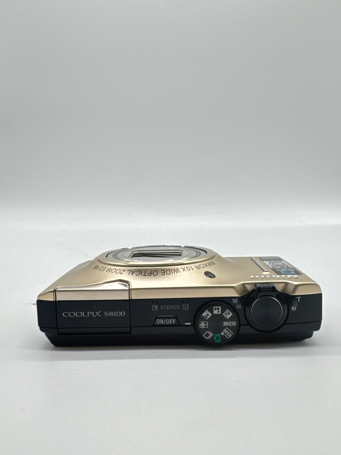 Nikon COOLPIX S8100 12.1MP Digital Point And Shoot Camera UNTESTED