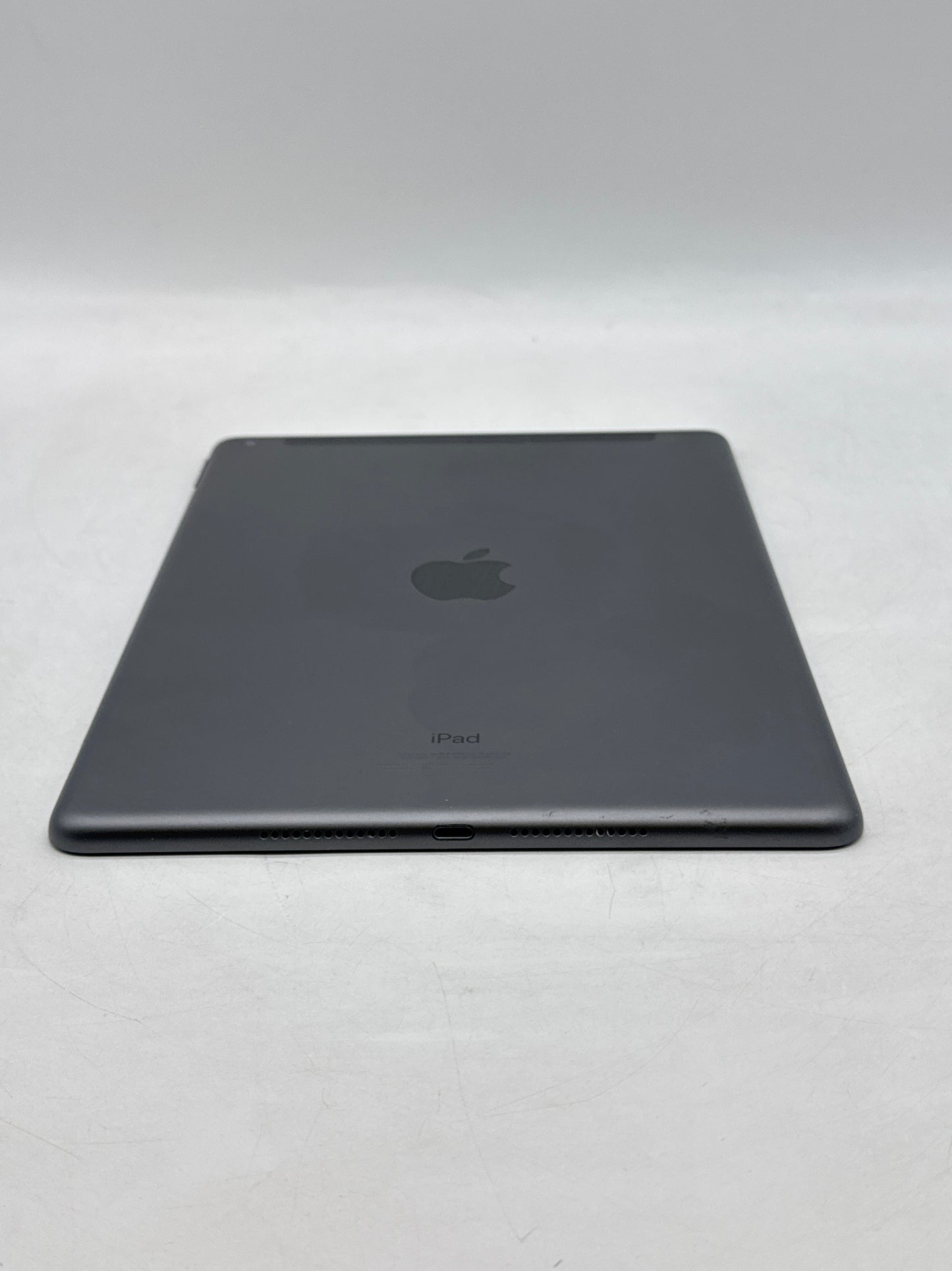 Unlocked Apple iPad 8th gen A2428 32GB Cellular Space Gray - Not Working