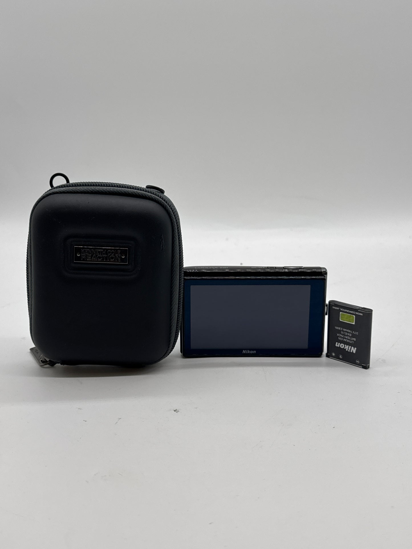 Nikon COOLPIX S60 10.0MP Digital Camera Black UNTESTED