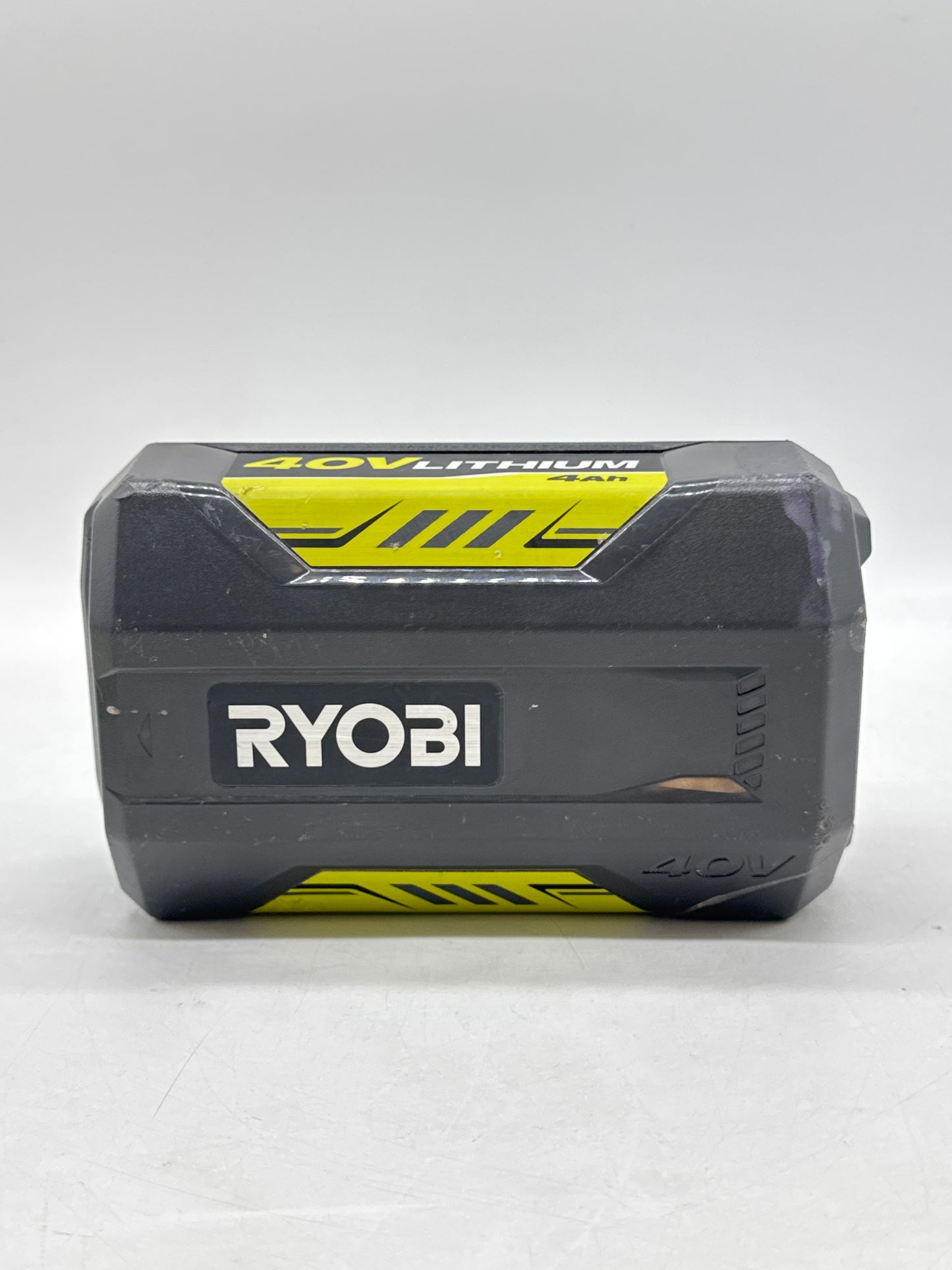 Ryobi 40V 4ah Lithium Battery OP40401 with Ryobi 40V Lithium-Ion Charger