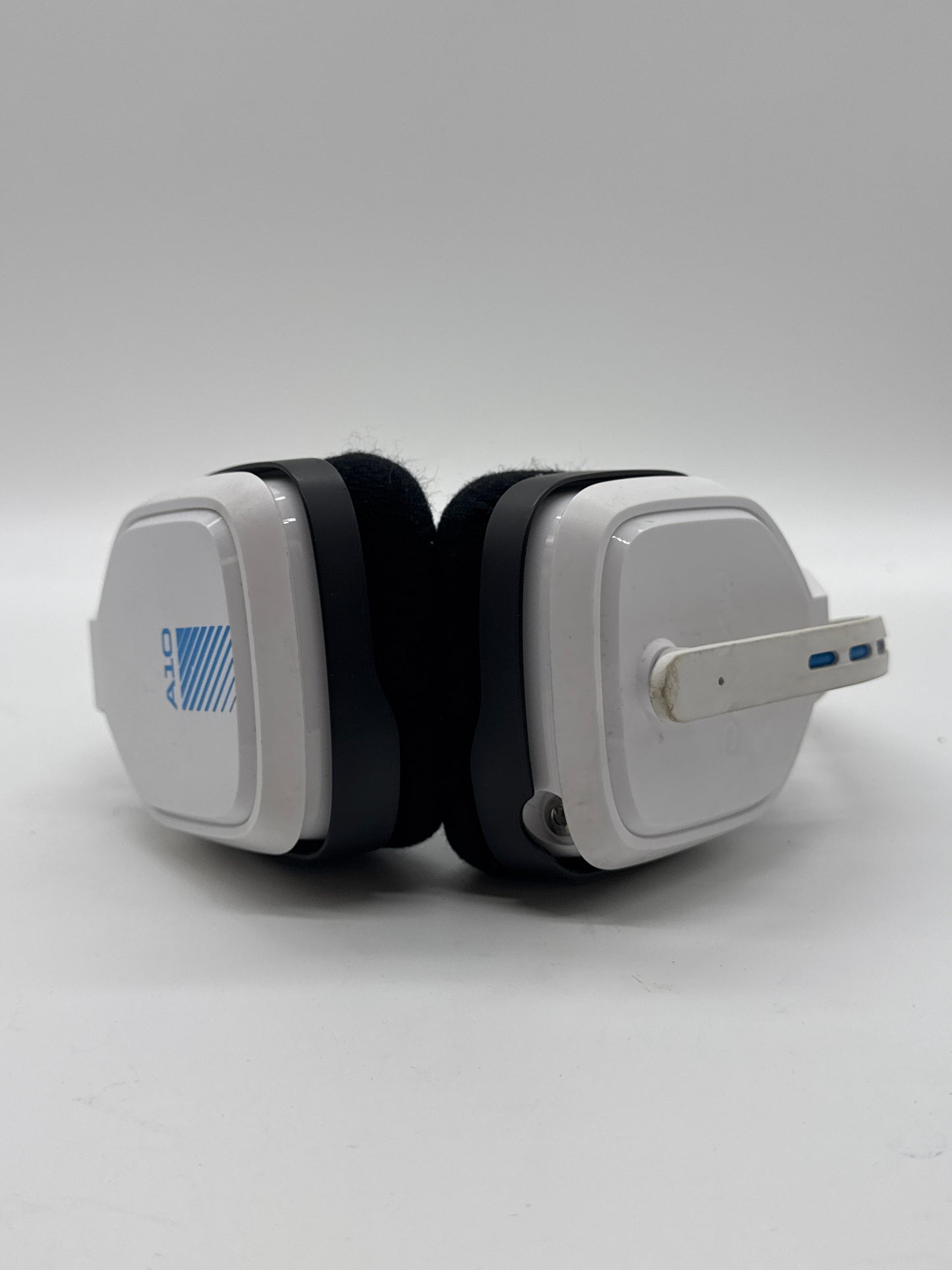 Astro A10 gaming headset - white