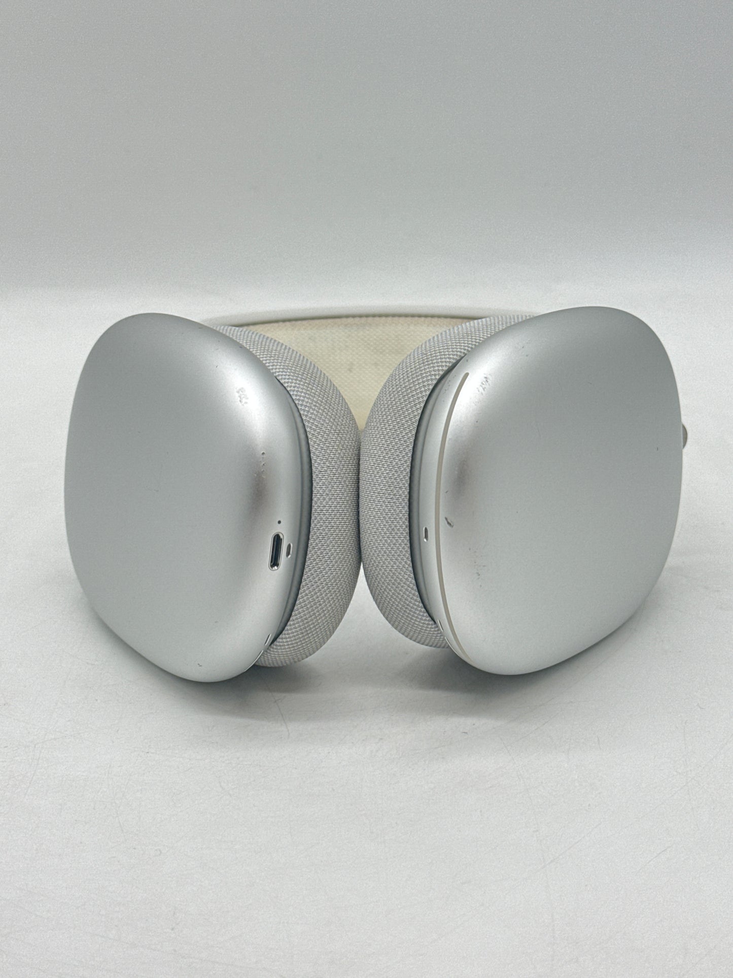 Apple AirPods Max A2096 Wireless Over-Ear Headphones Silver with White- Lightning
