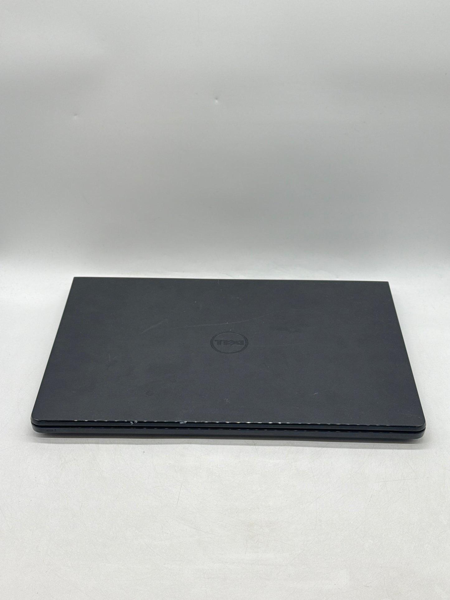 Dell Inspiron 3552 15.6" 4GB RAM 500GB HDD - Broken Nor working READ!