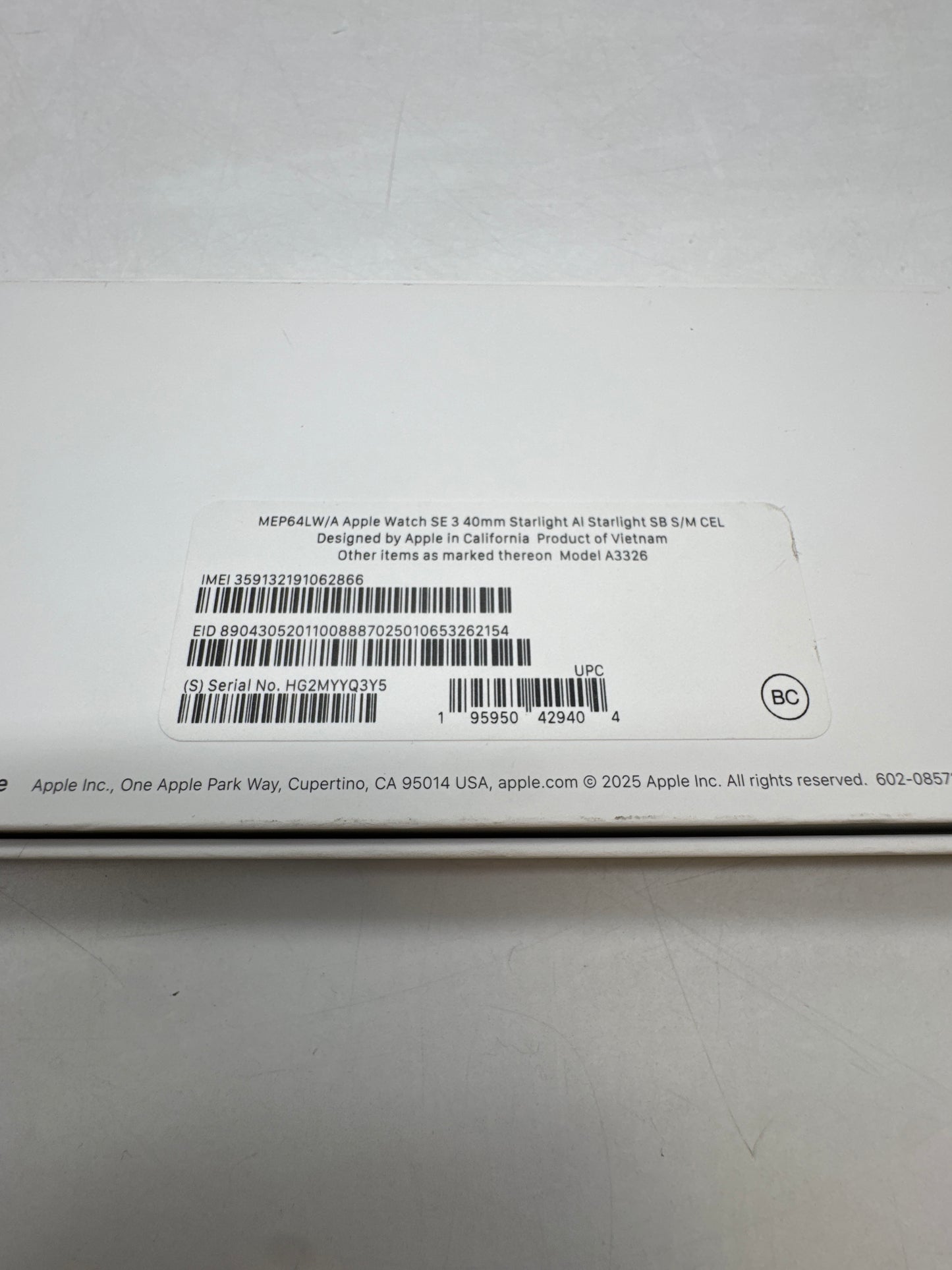 Unlocked Apple Watch SE 3 A3326 40mm GPS + Cellular Starlight Aluminum