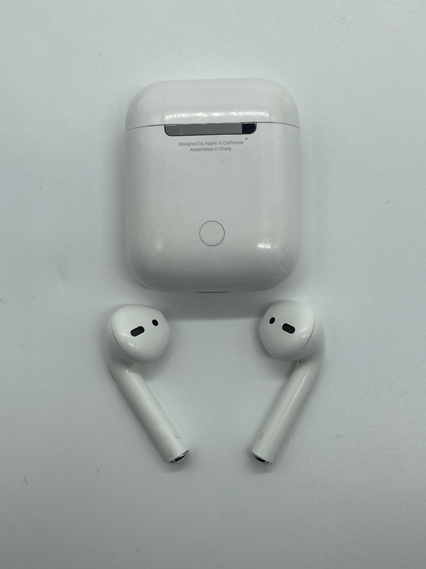 Apple AirPods (2nd Gen) 2019 A2031, A2032 - Complete Set - Wireless - Free Shipping!