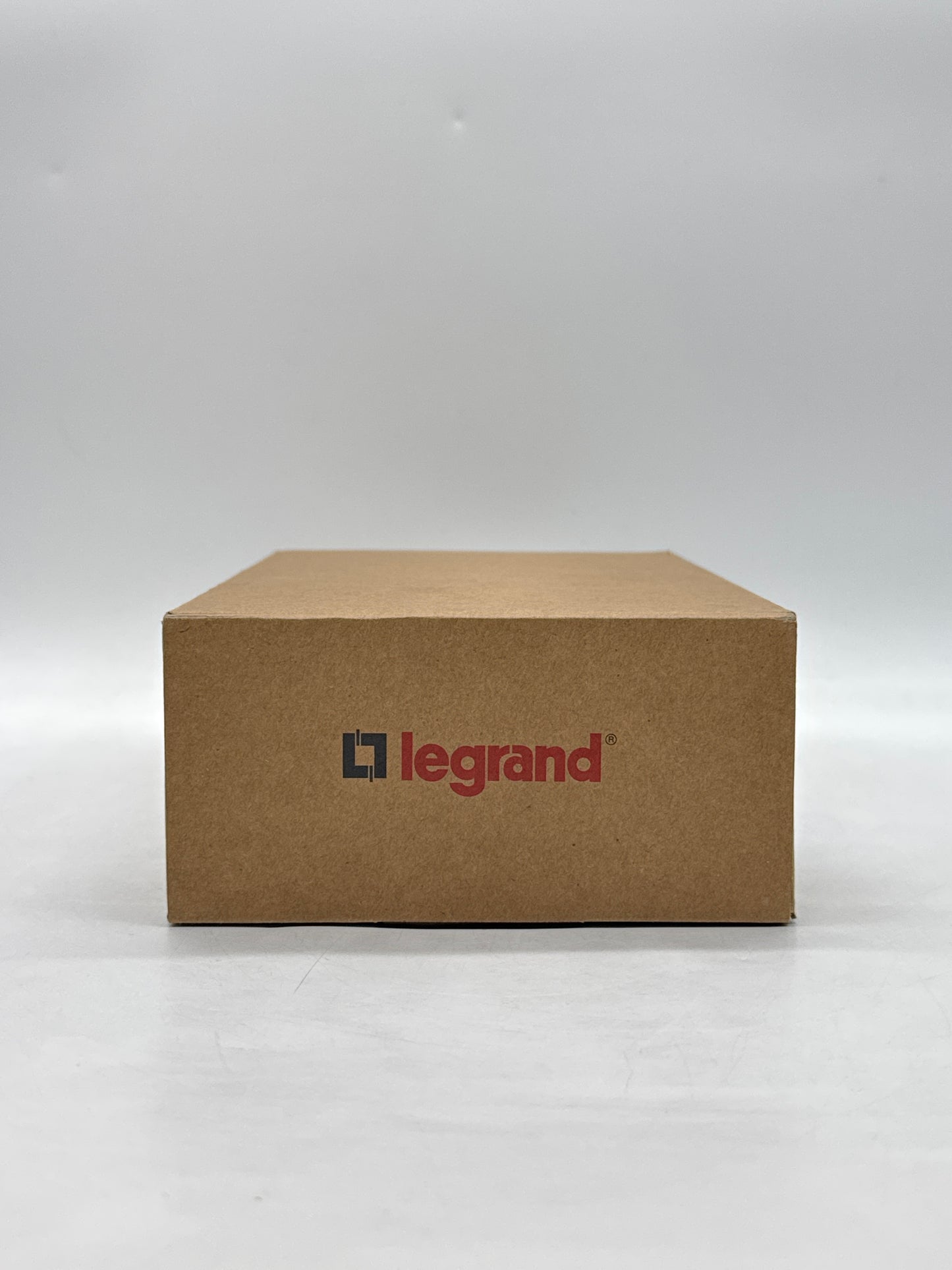 New Legrand Wspc220cwh Plug-In Charger,5.1" H X 3.9" W X 2.3" D - Lot of 6
