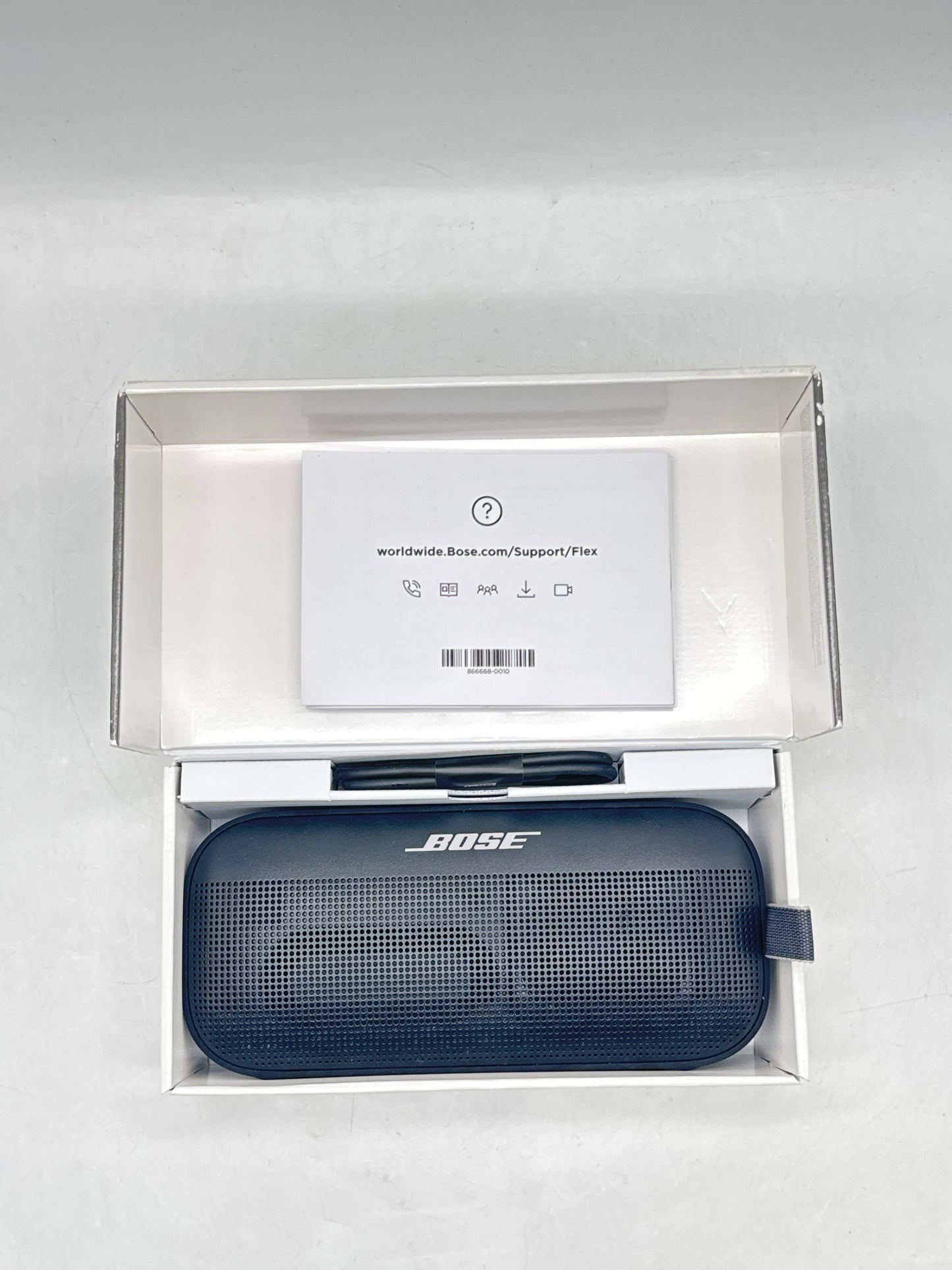 Bose SoundLink Flex Bluetooth Portable Speaker Black Used with Box