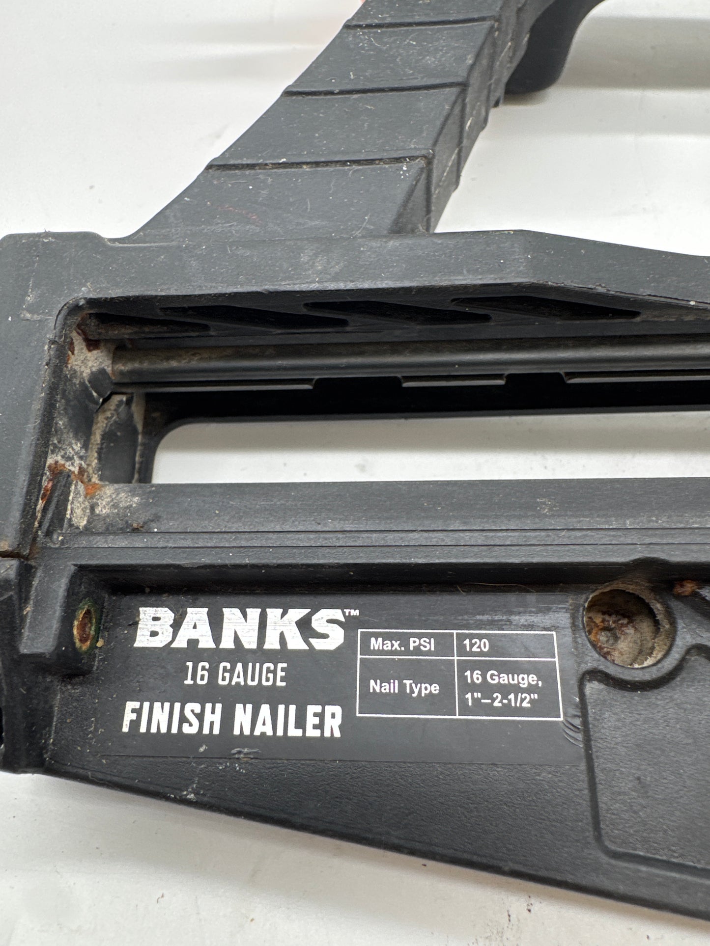 Banks 16 Gauge Finish Air Nailer