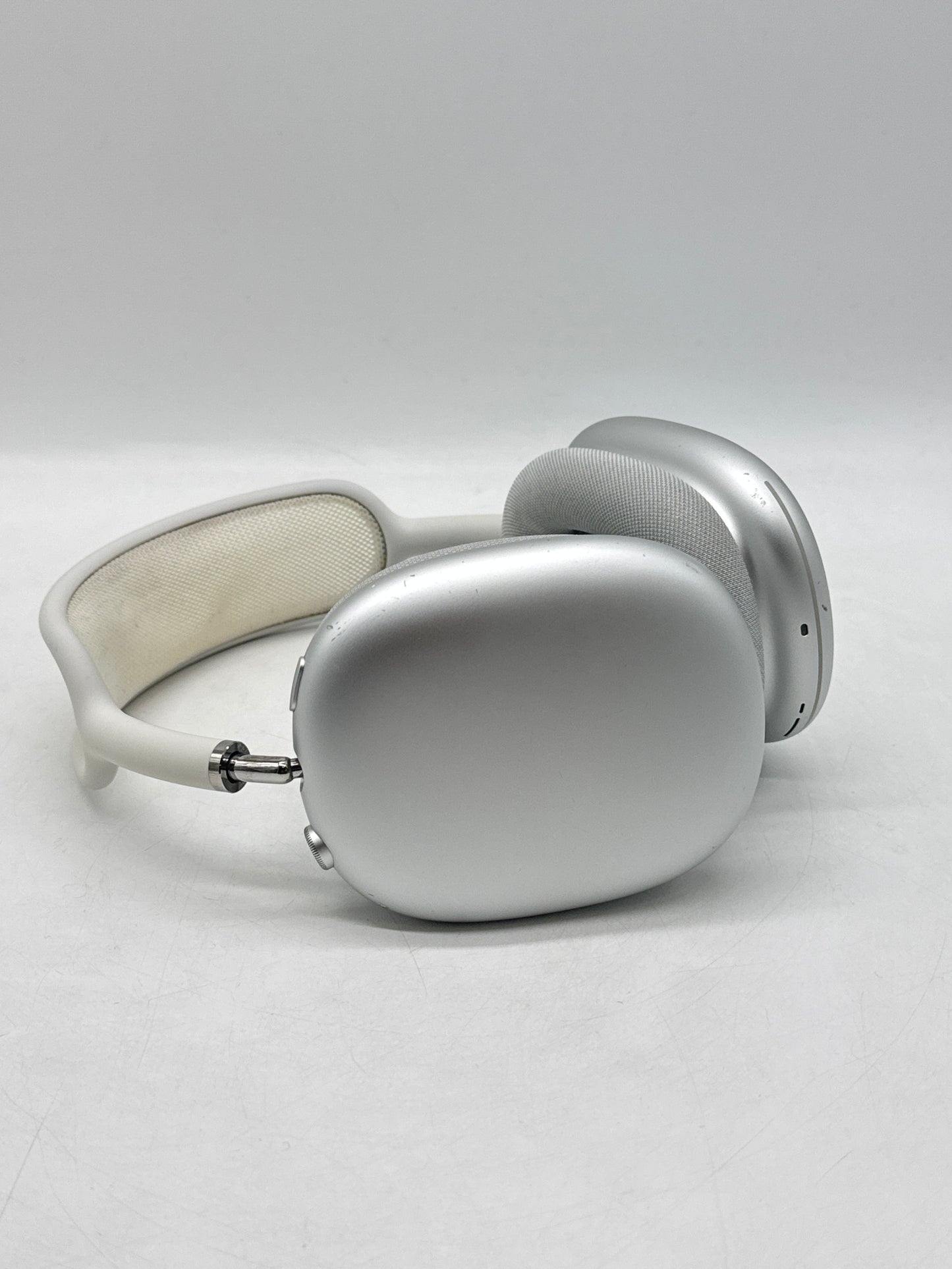 Apple AirPods Max A2096 Wireless Over-Ear Headphones Silver with White- Lightning