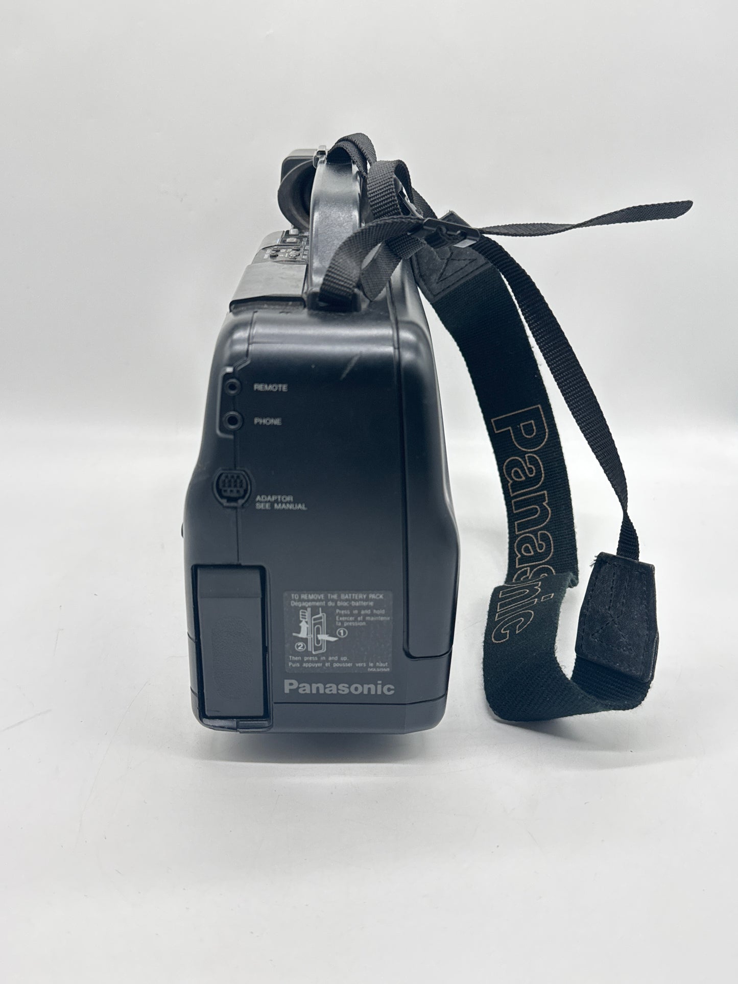 Panasonic OmniMovie VHS Video Camcorder PV-510 w/ Case & Accesories