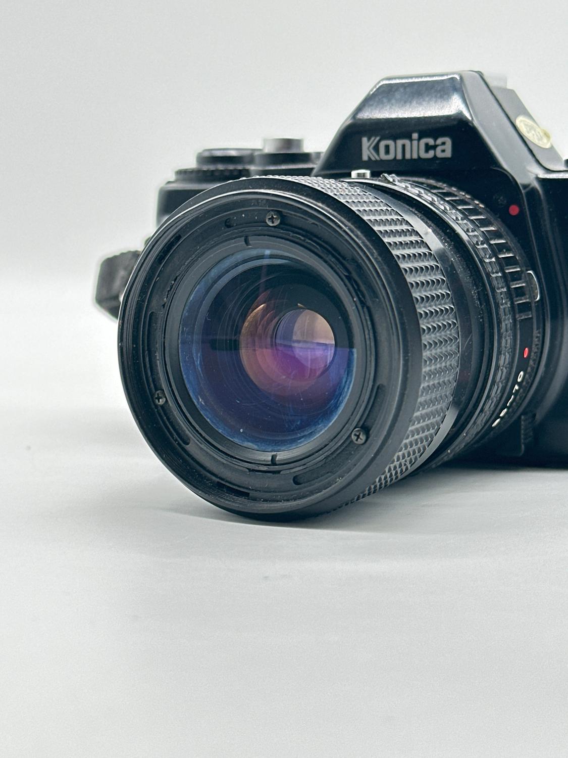 Konica TC-X 35mm SLR camera w/35-70mm lens