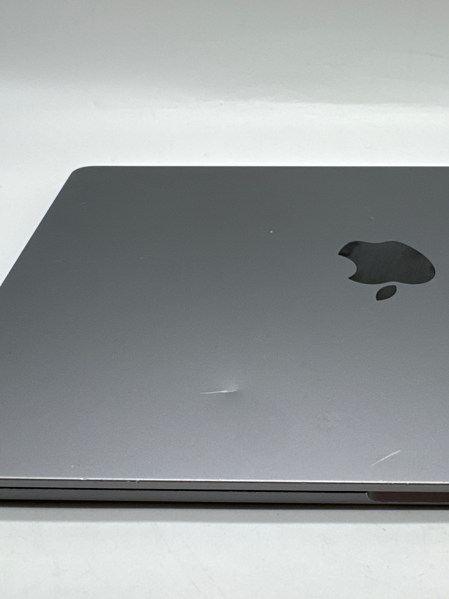 Apple MacBook Air M2 A2681 13.6" 8C CPU 8C GPU 8GB 256GB - Remotely Managed