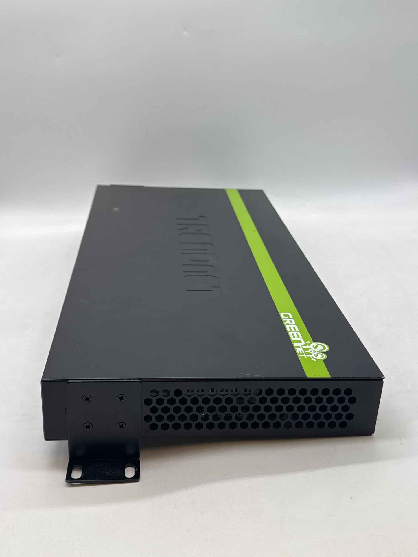 TRENDnet TPE-TG160G 16 Port PoE Rack Mountable Ethernet Switch Only Black