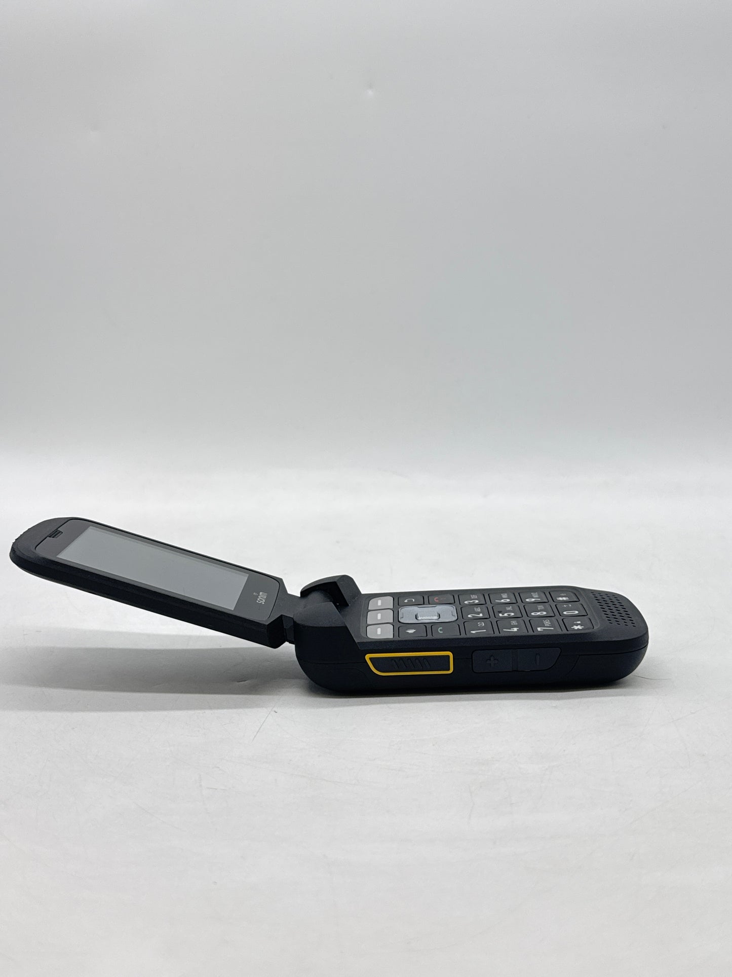 Sonim XP3 Plus XP3900 Rugged Flip Phone 16GB Wi-Fi Only