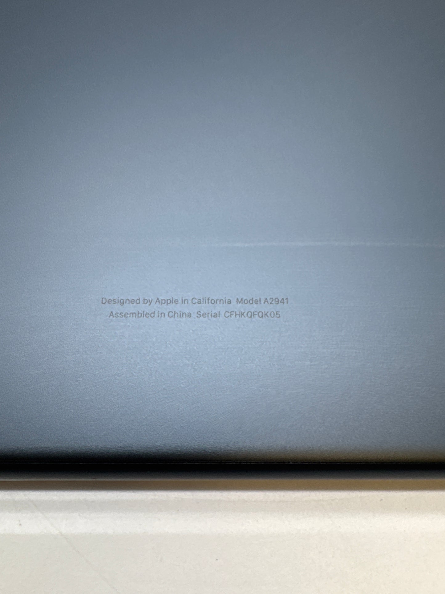 2023 Apple MacBook Air 15.3" A2941 M2 8C-CPU 10C-GPU 256GB SSD 8GB RAM