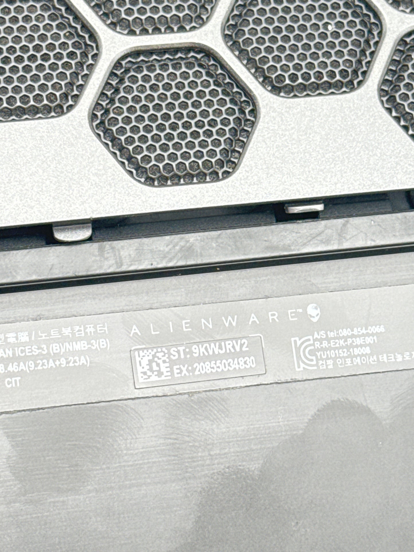 Alienware Area 51m Intel i7-8700 32GB RAM 1TB SSD RTX 2060