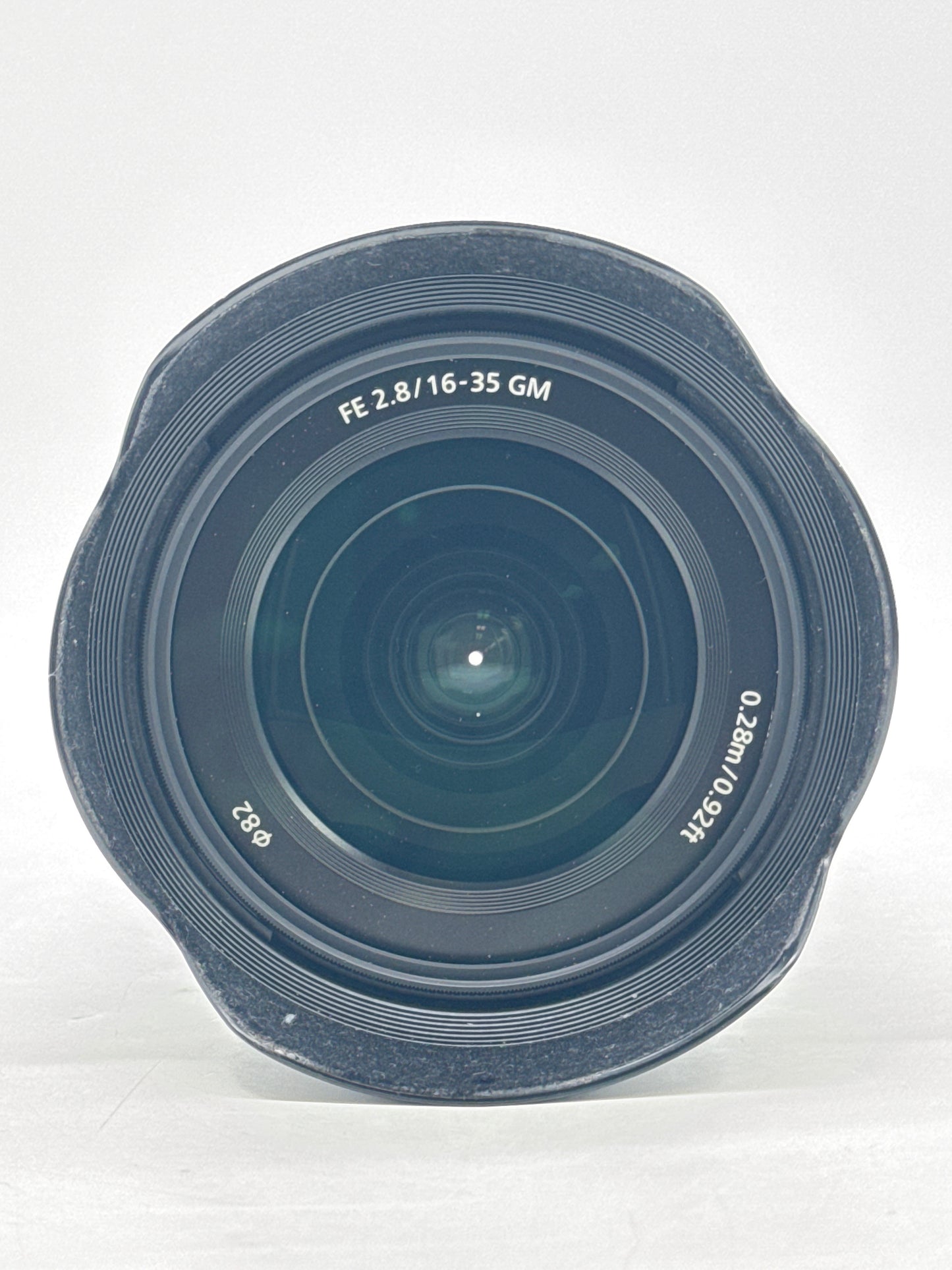SONY FE 16-35mm f/2.8 GM Lens W/NC3MXX cable & Sony Memory Reader/Writer