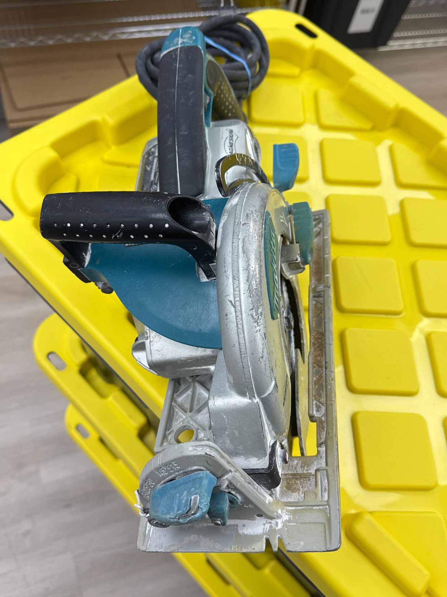 Makita 5377MG 7-1/4” Hypoid Circular Saw – Magnesium Housing – Heavy Duty