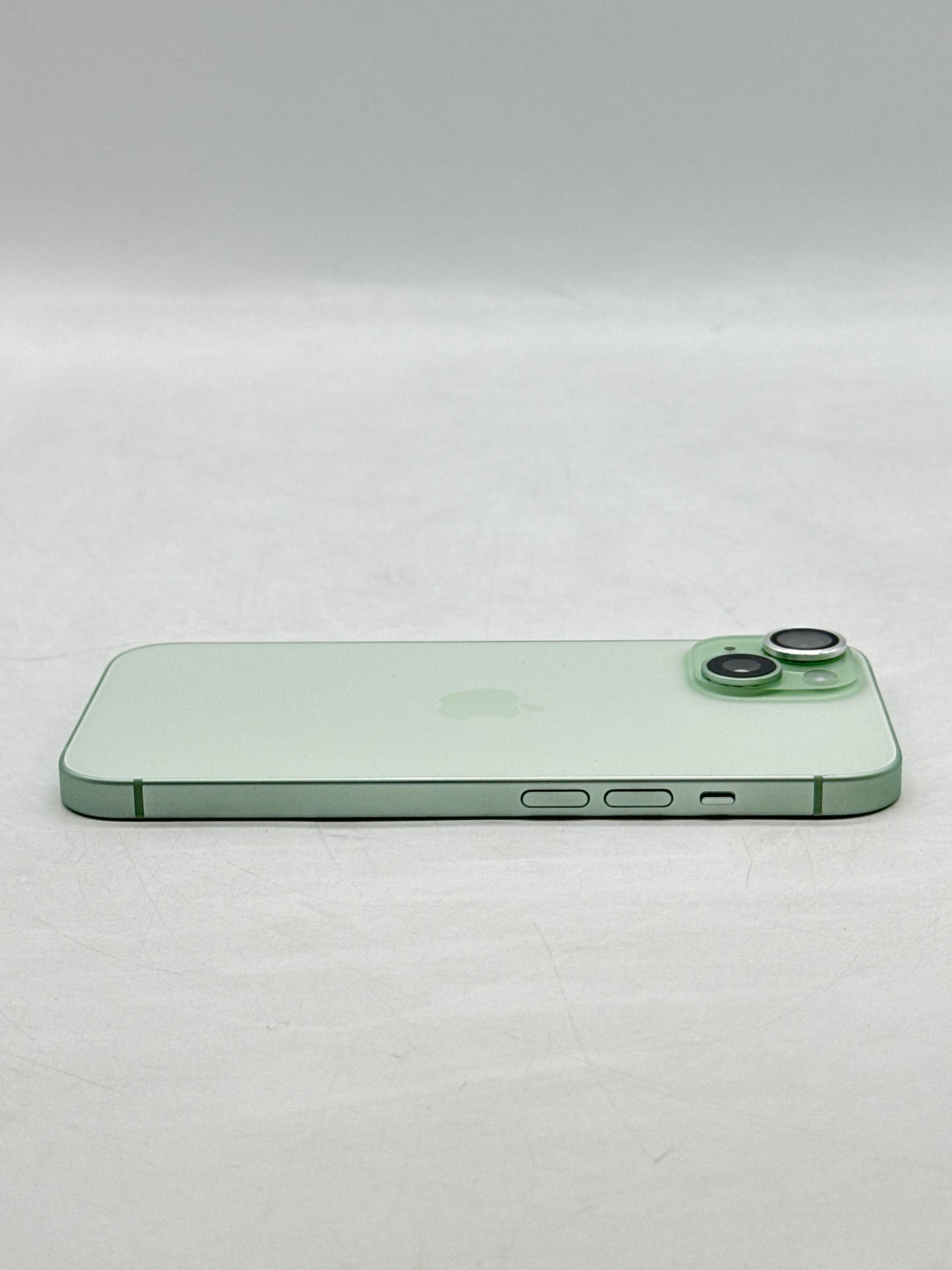 Verizon Apple iPhone 15 A2846 128GB Green 96% Battery Health