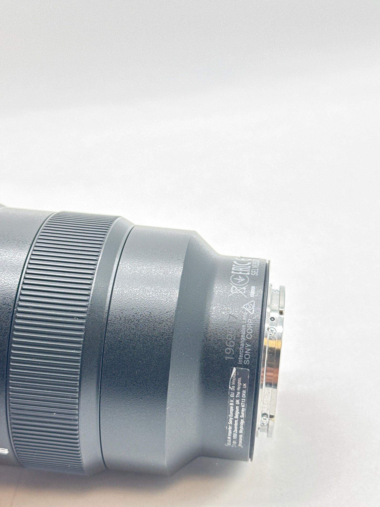 SONY FE 16-35mm f/2.8 GM Lens W/NC3MXX cable & Sony Memory Reader/Writer