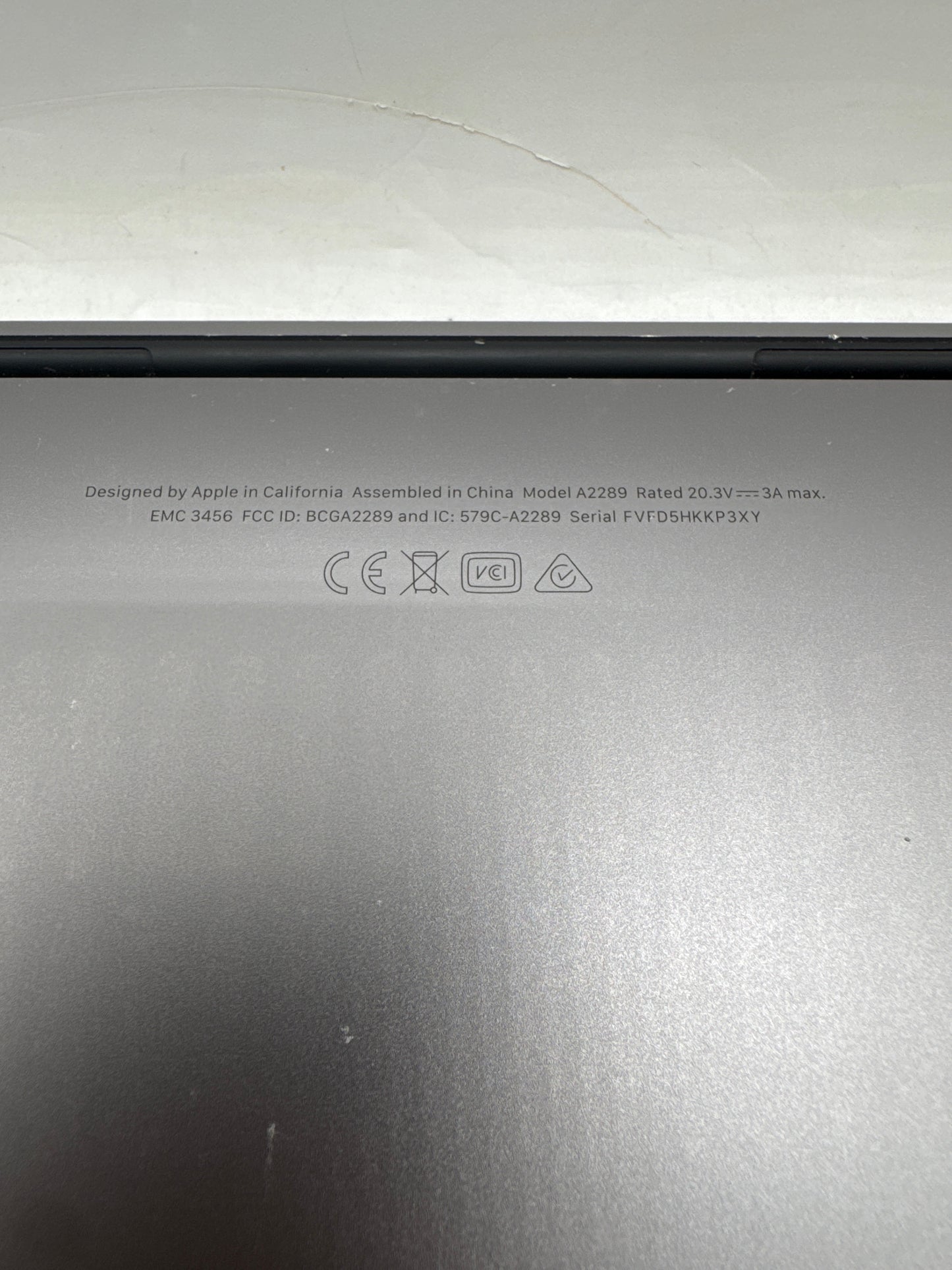 2020 Apple MacBook Pro 13" A2289 Core i5‑8257U 8GB RAM 256GB SSD - Broken