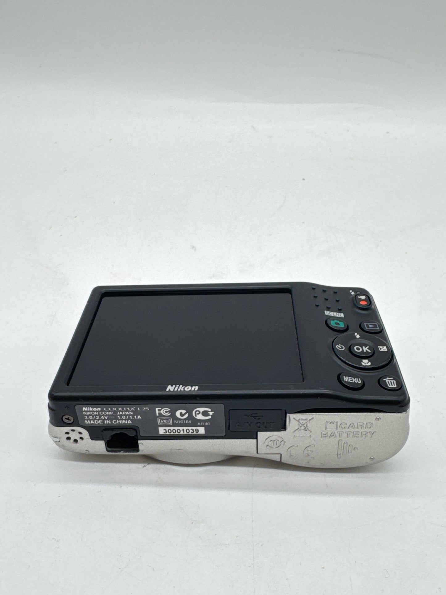 Nikon COOLPIX L25 10MP 5x Zoom Digital Camera Silver UNTESTED