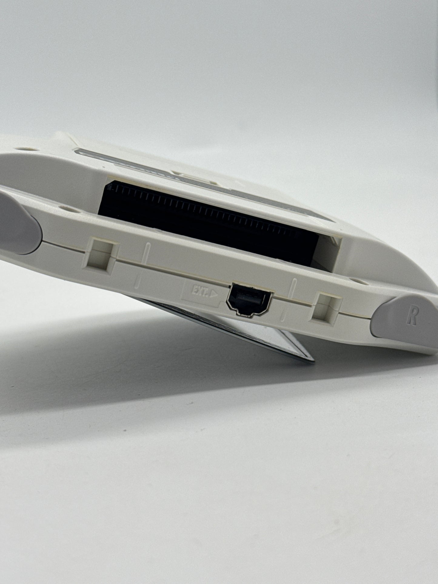 Nintendo Game Boy Advance AGB-001 White Console #7 Lens Coming Off AS IS