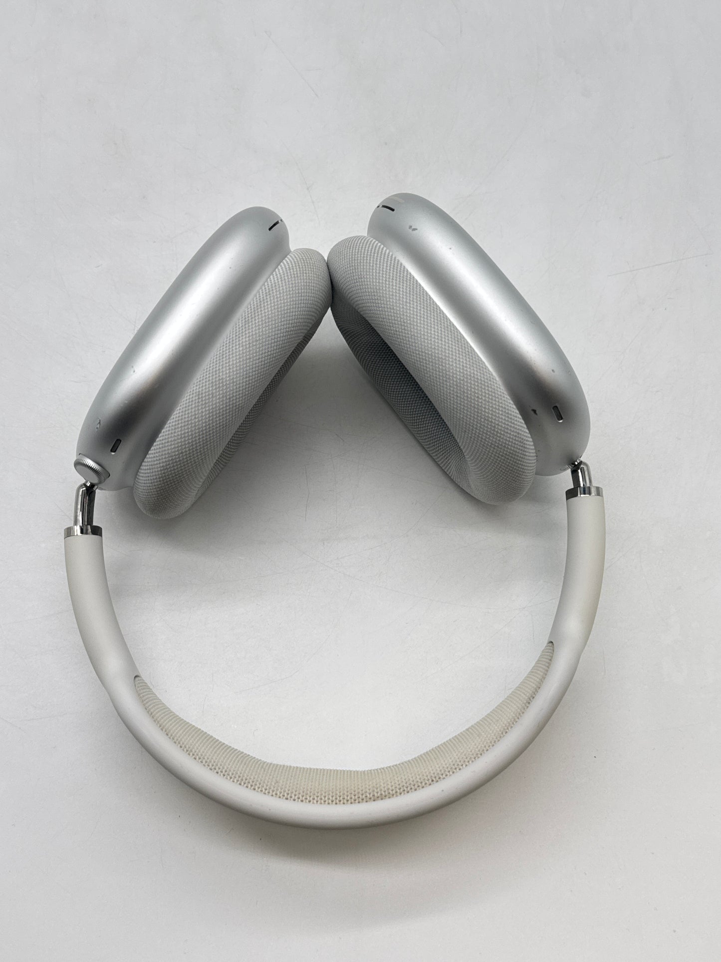 Apple AirPods Max A2096 Wireless Over-Ear Headphones Silver with White- Lightning