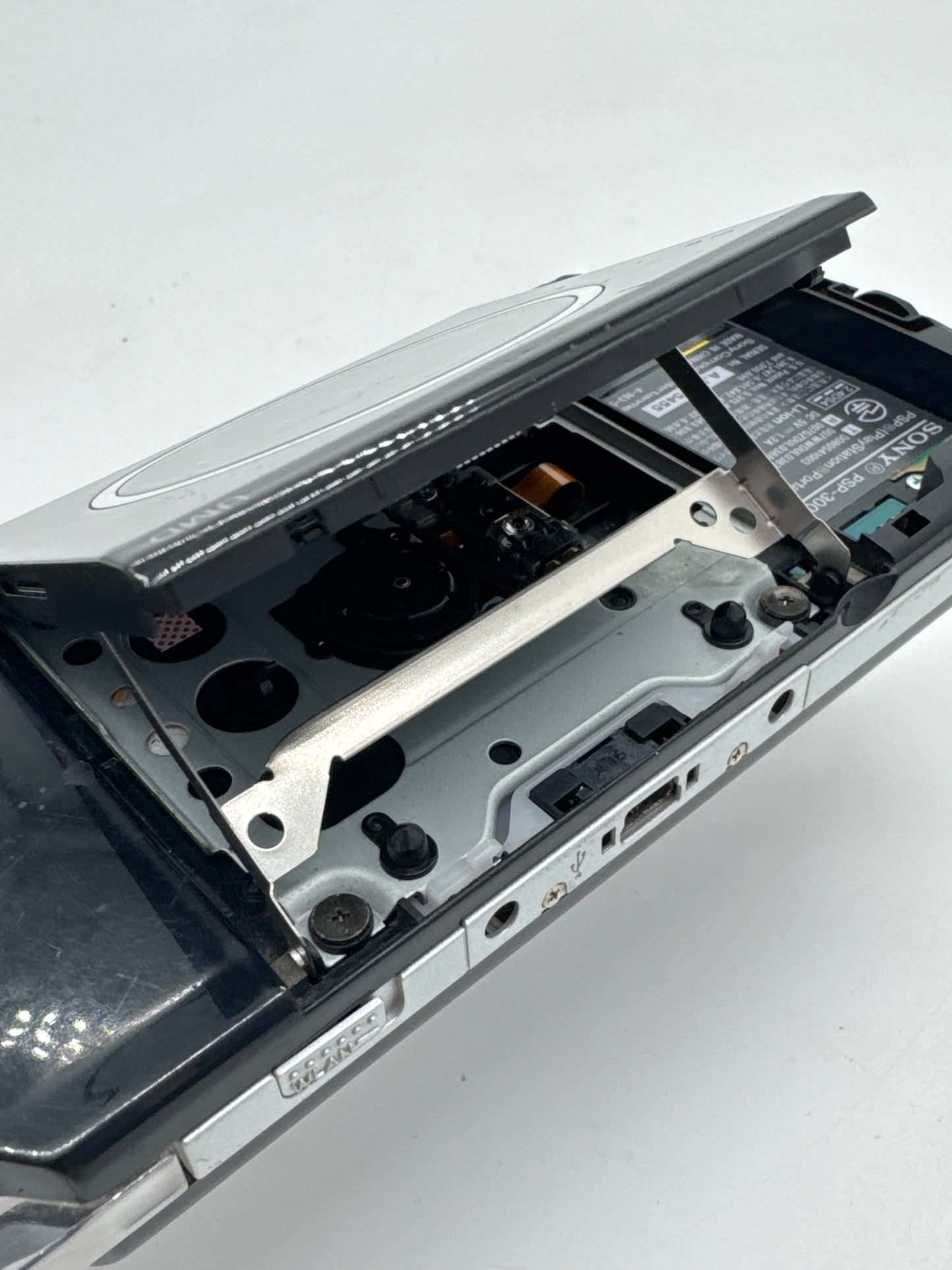 Sony PSP-3000 Black Console #247 No Battery or Lid No Charger BAD DISPLAY AS IS