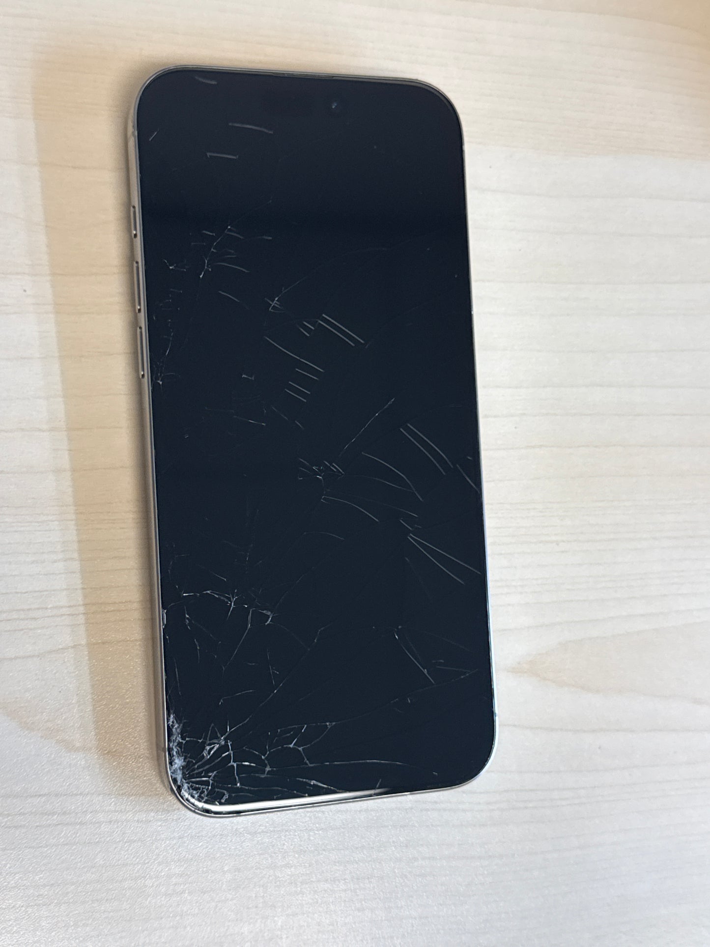 Unlocked Apple iPhone 16 Pro Max A3084 256GB Natural Titanium - Cracked Read!