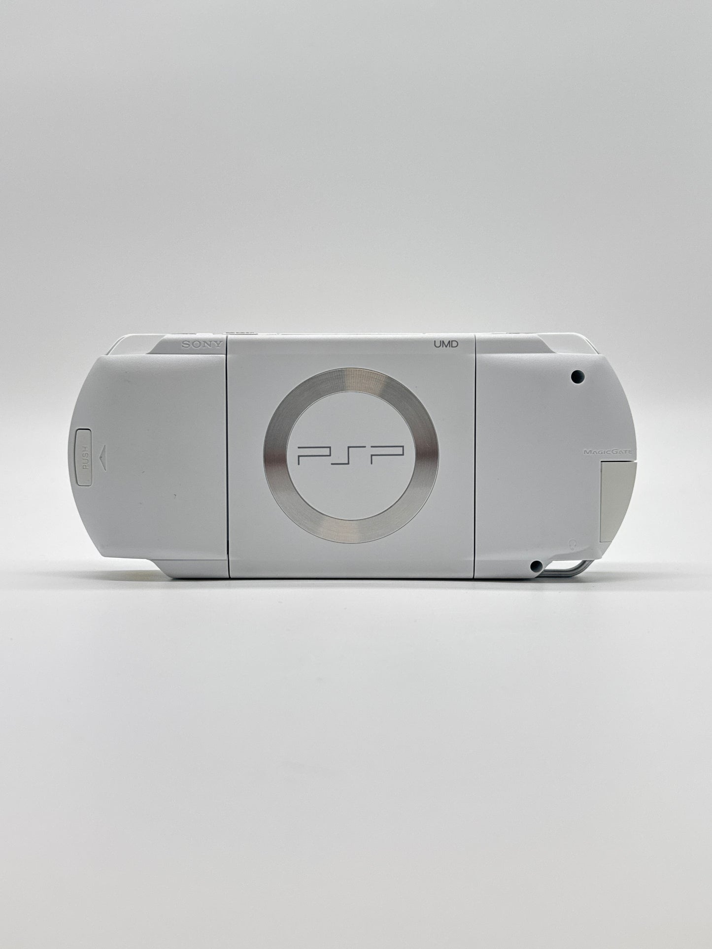 Sony PSP PCH-1000 Crystal White Video Game Handheld Console