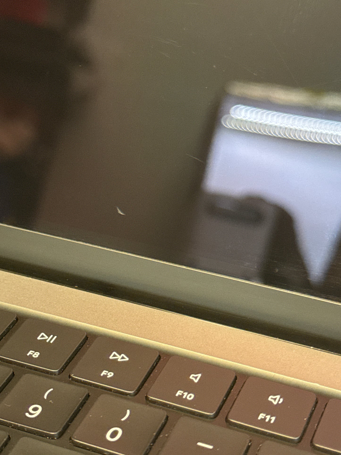 2021 Apple MacBook Pro 14.2 A2442 M1 Pro 8C-CPU 14C-GPU 512GB 16GB RAM - Read!