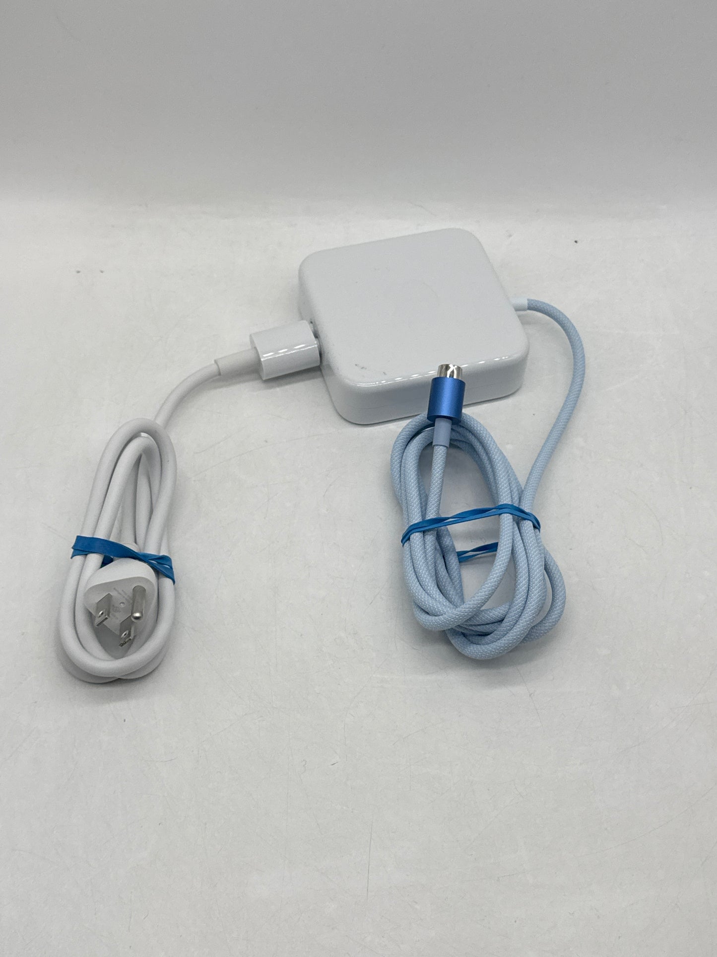 2024 Apple iMac 24" A3247 M4 8C-CPU 8C-GPU 256GB SSD 16GB RAM Blue