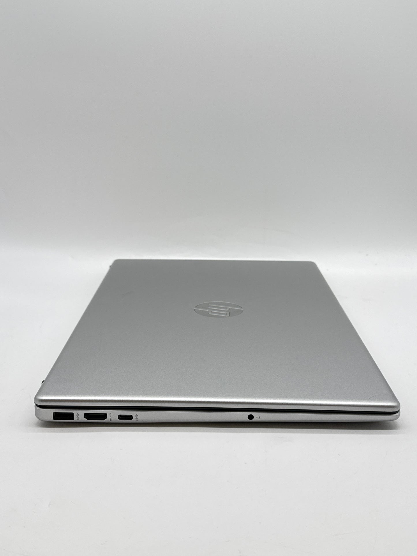 HP 15-FC0025DX 15.6" AMD RYZEN 5 7520U 8GB RAM 512GB SSD NVMe Touch Silver