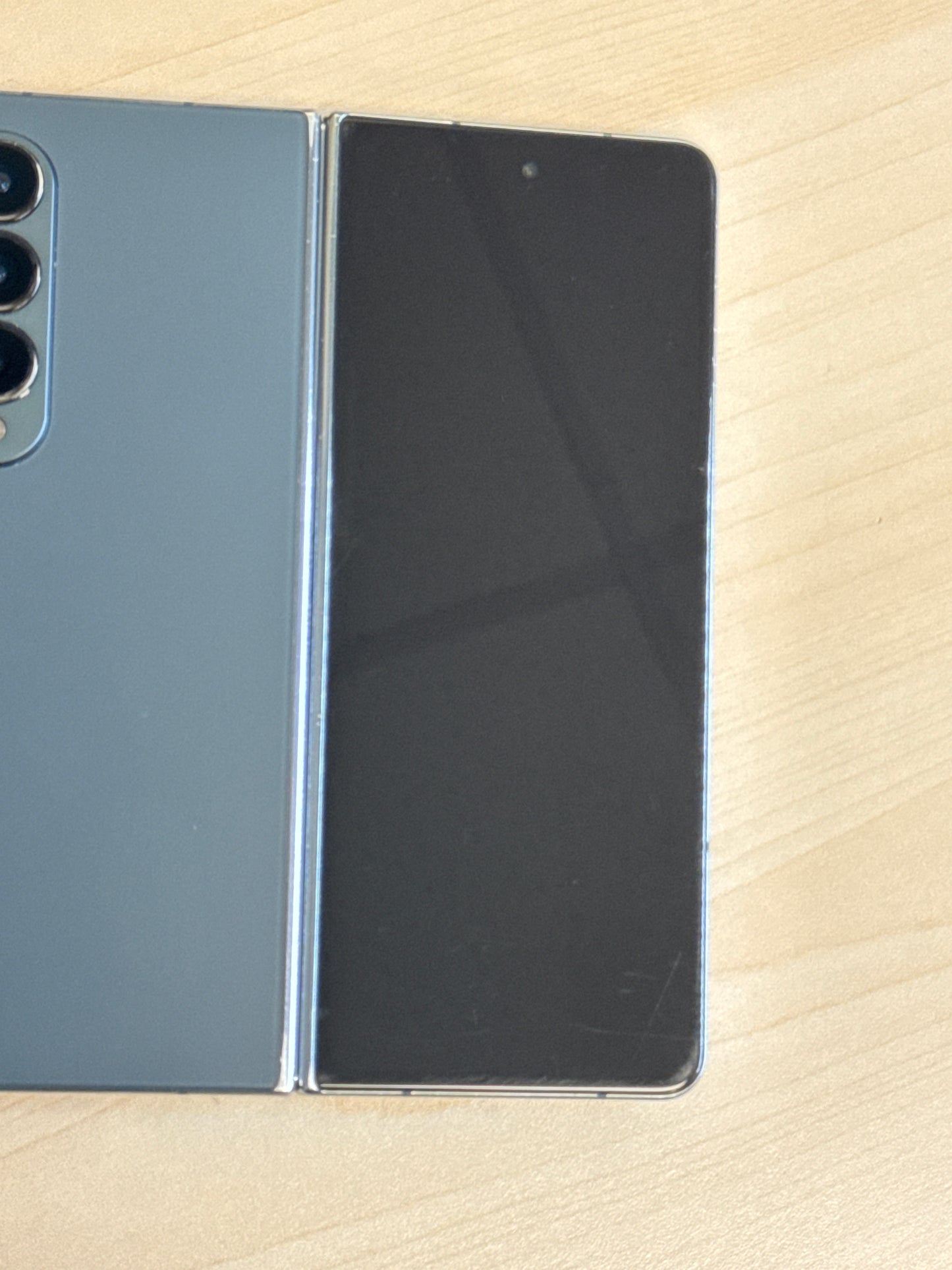 Unlocked Samsung Galaxy Z Fold4 7.6" SM-F936U1 512GB 12GB RAM - Lines on Screen