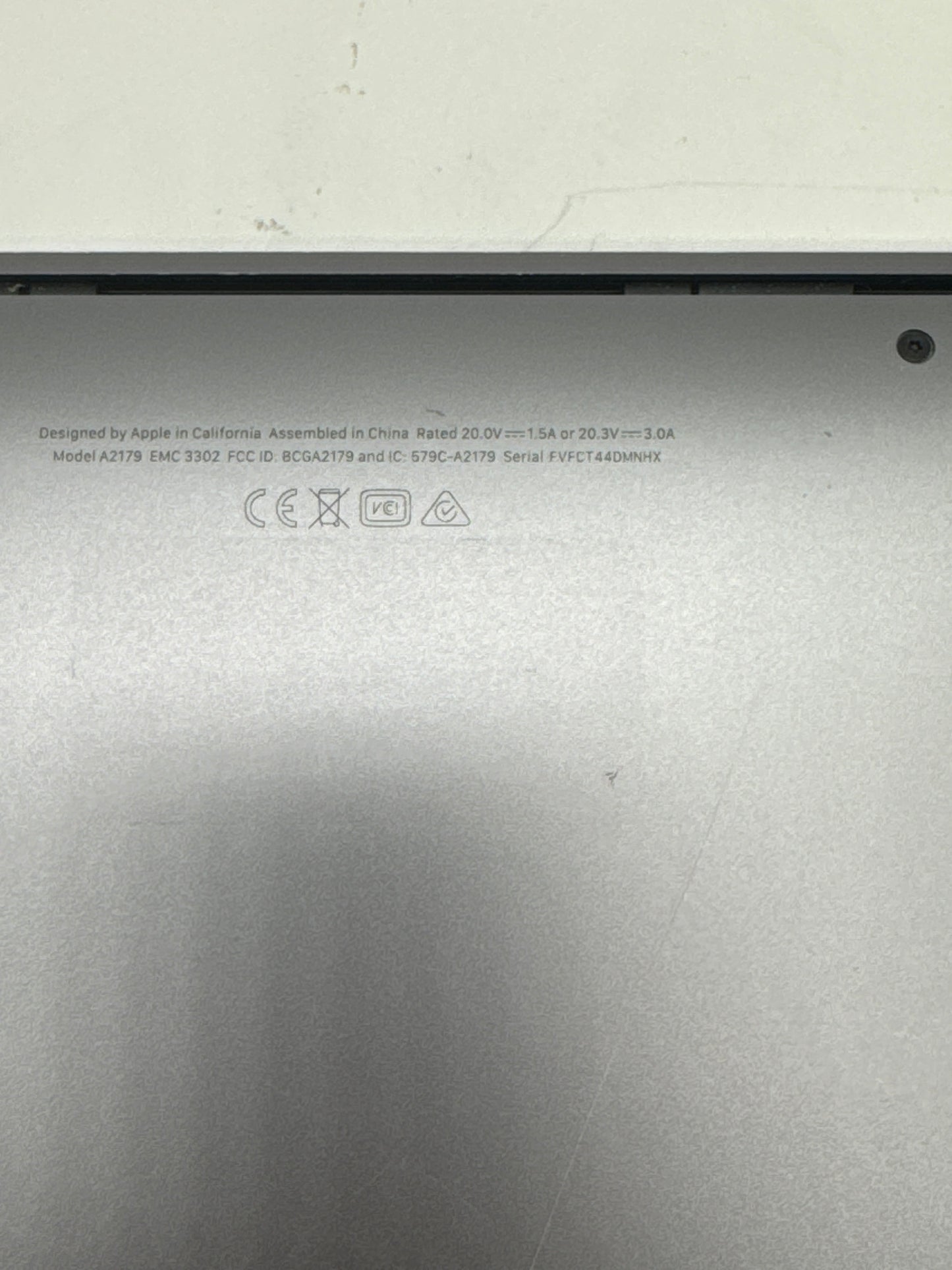 2020 Apple Macbook Air A2179 Core i3 8GB RAM 256GB SSD - Read