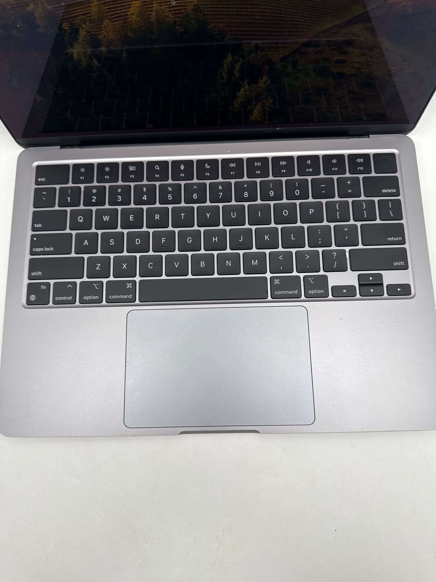 Apple MacBook Air M2 A2681 13.6" 8C CPU 8C GPU 8GB 256GB - Remotely Managed