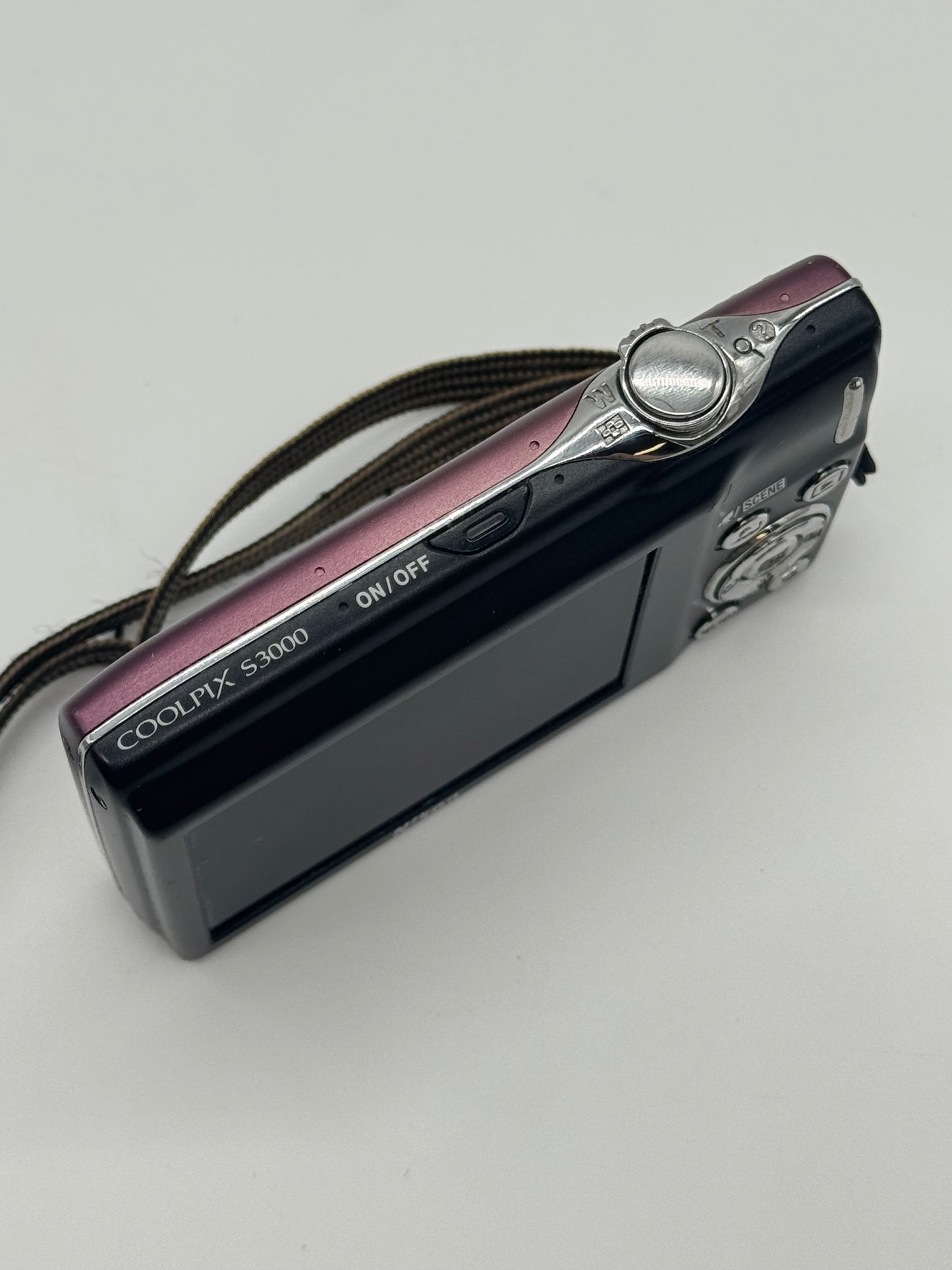 Nikon Coolpix S3000 Digital Camera Purple - Lens error For Parts