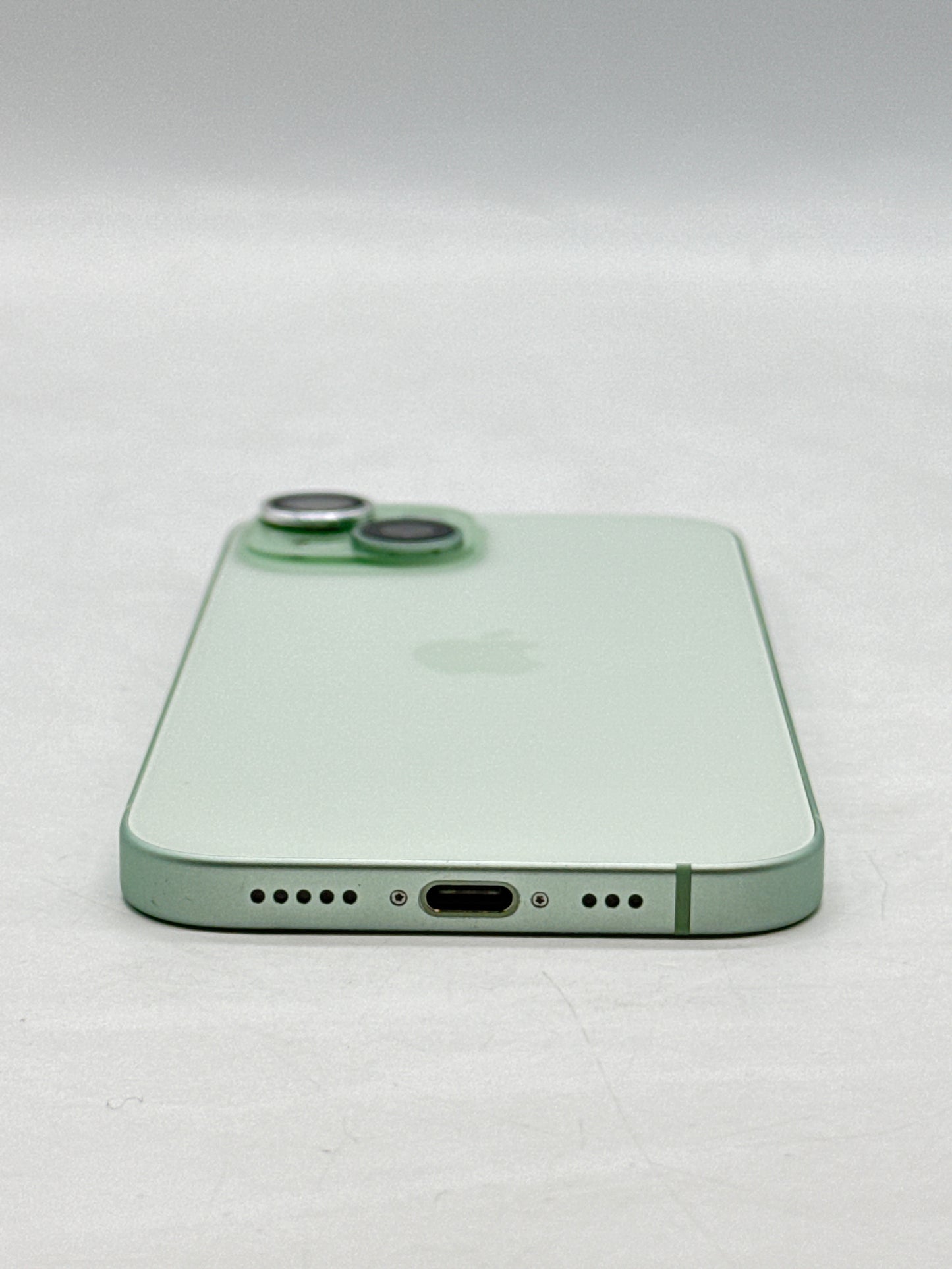 Verizon Apple iPhone 15 A2846 128GB Green 96% Battery Health