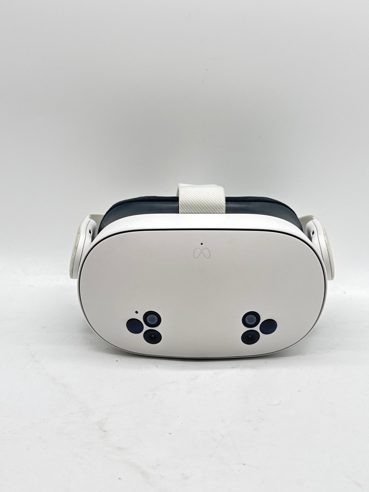 Meta Quest 3S 128GB Standalone All-in-One VR Headset P97