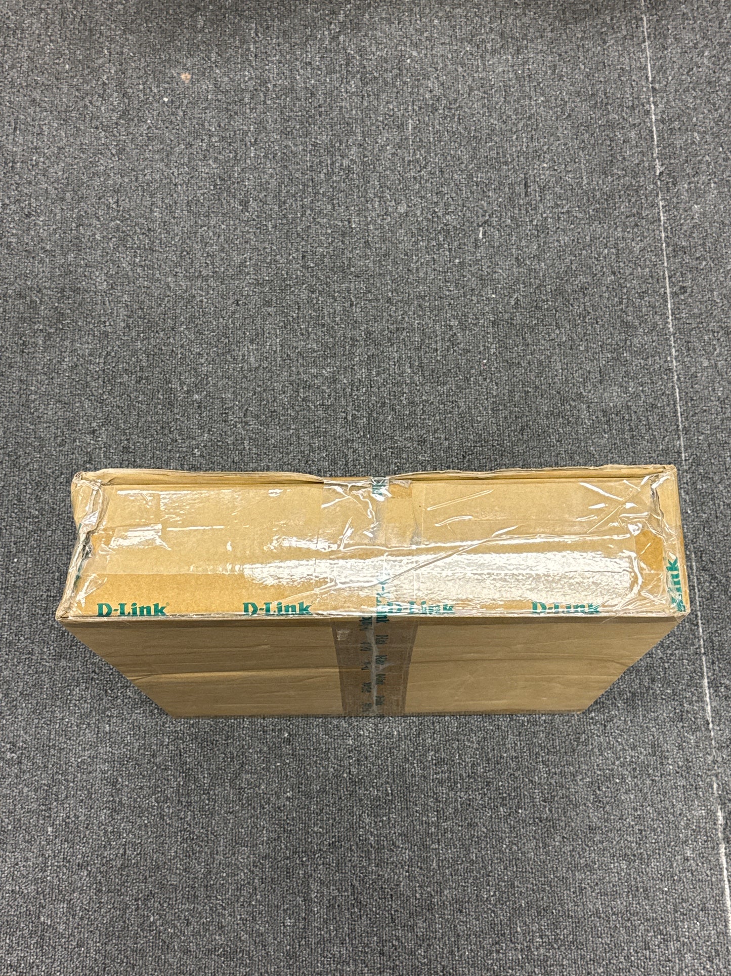 New D-Link 28-Port Gigabit Stackable POE Smart Managed Switch including 4 10G SFP+