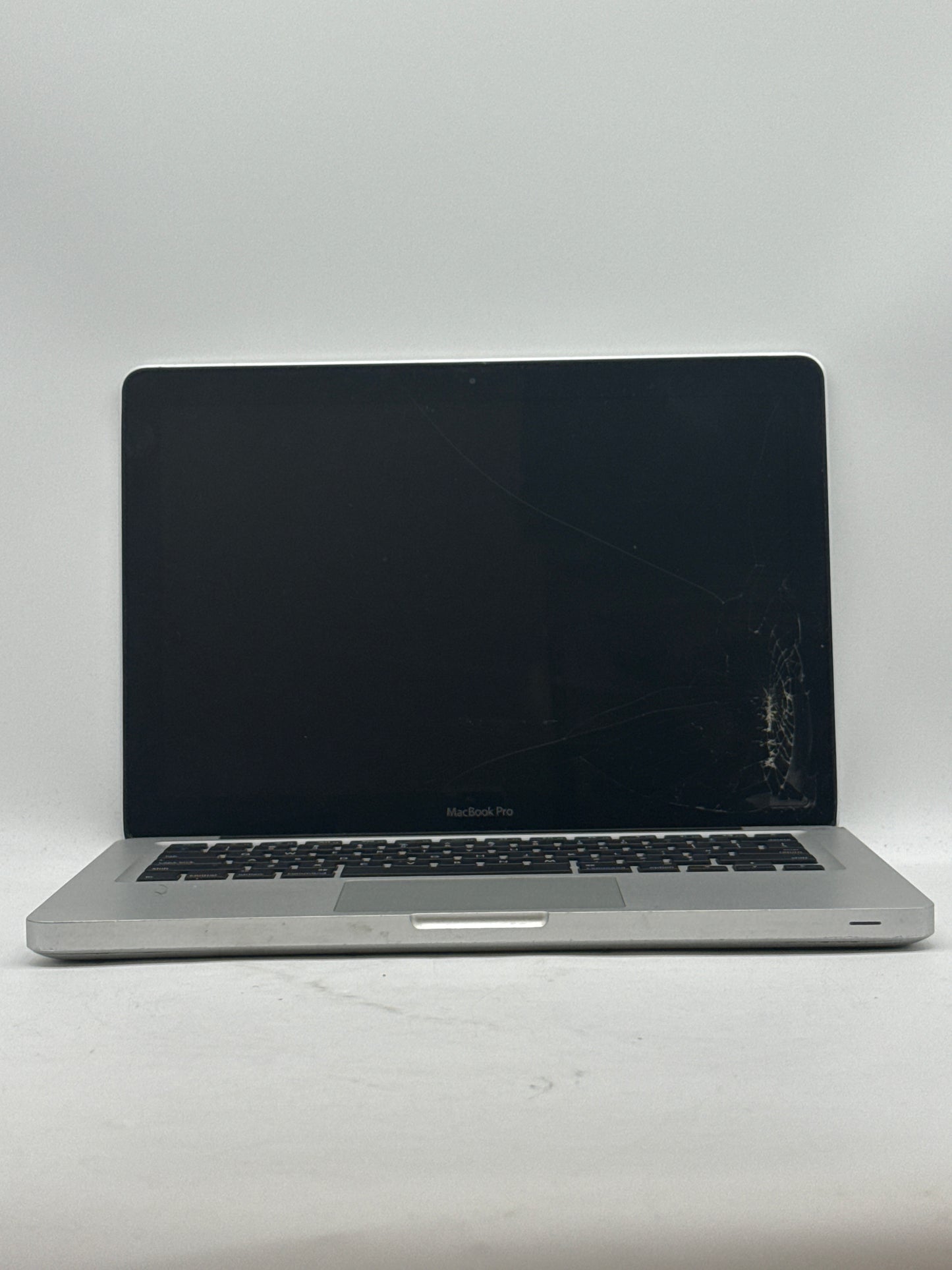 Apple MacBook Pro Retina 13" A1278 Core i5 @2.5GHz dual-core 4GBRAM 500GBSSD !READ